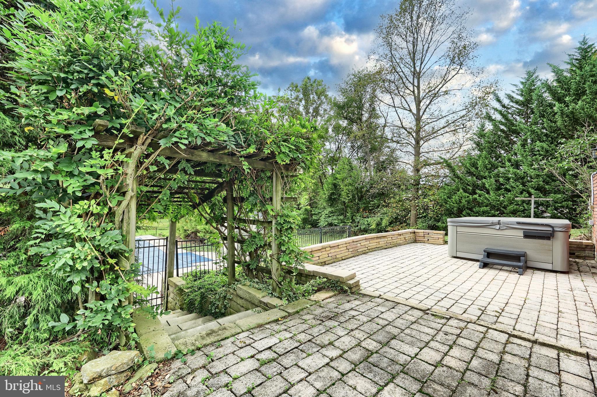 WEST MANHEIM - Residential