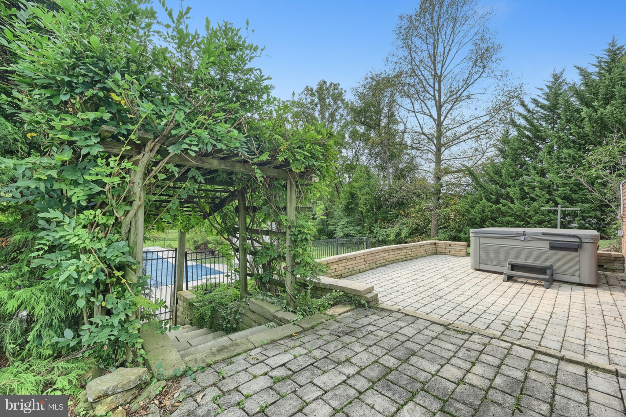 WEST MANHEIM - Residential