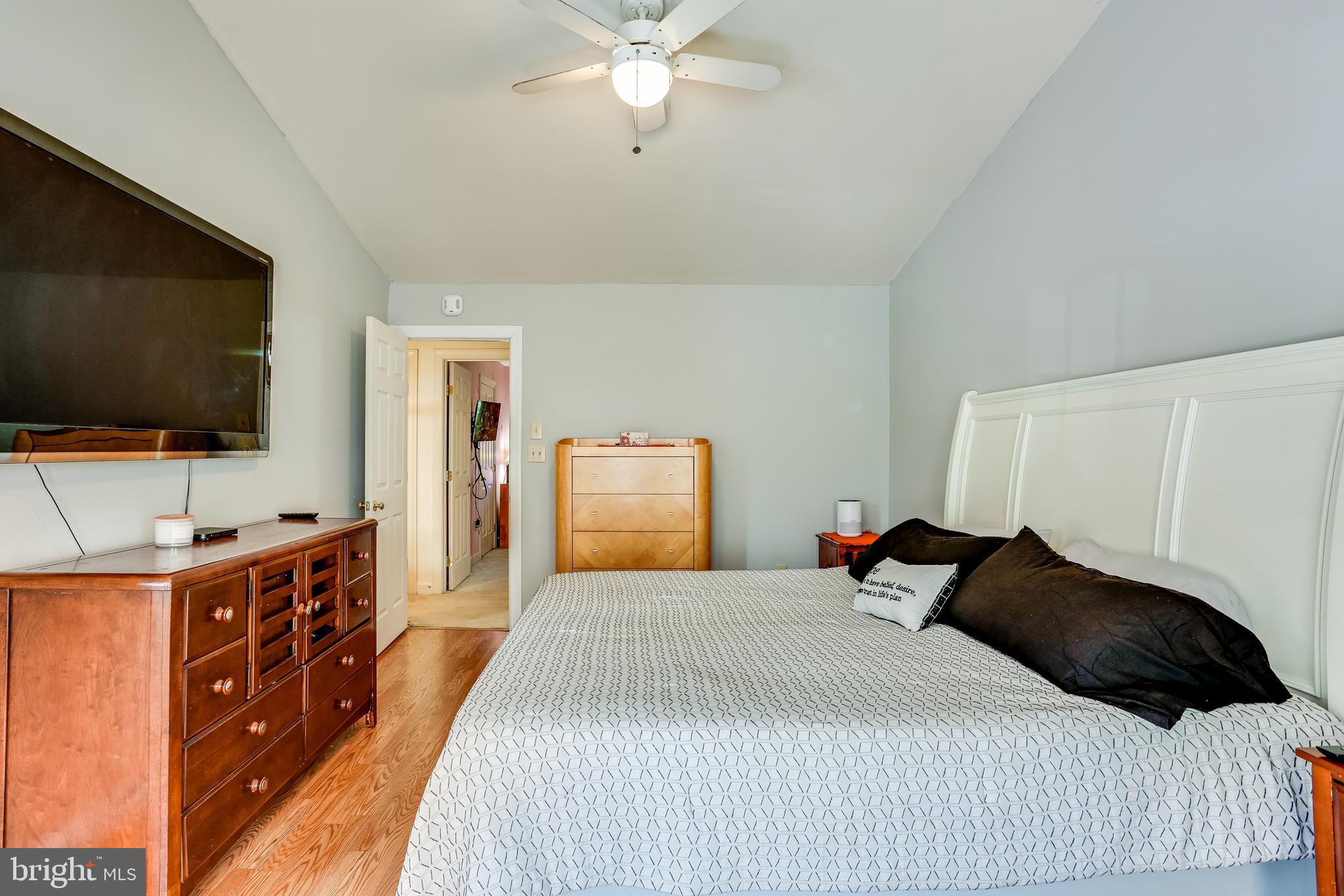 RUSSETT - Residential