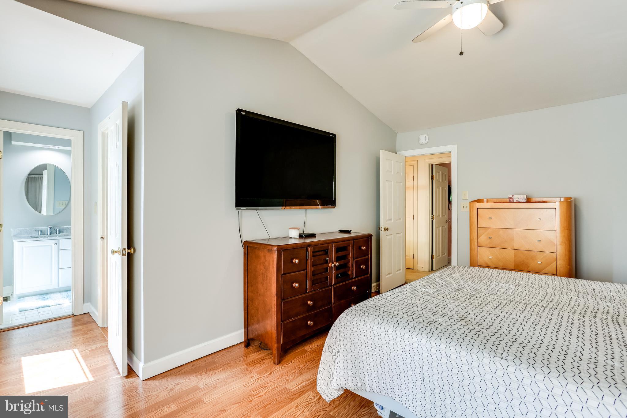 RUSSETT - Residential