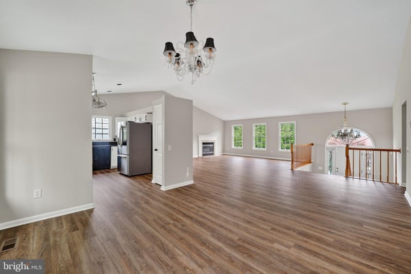 9417 STONEY RIDGE RD, SPRINGDALE, MD 20774 - Image 6eaf7488c2cdf7e8bbc1338b3daae4ac/2998208054