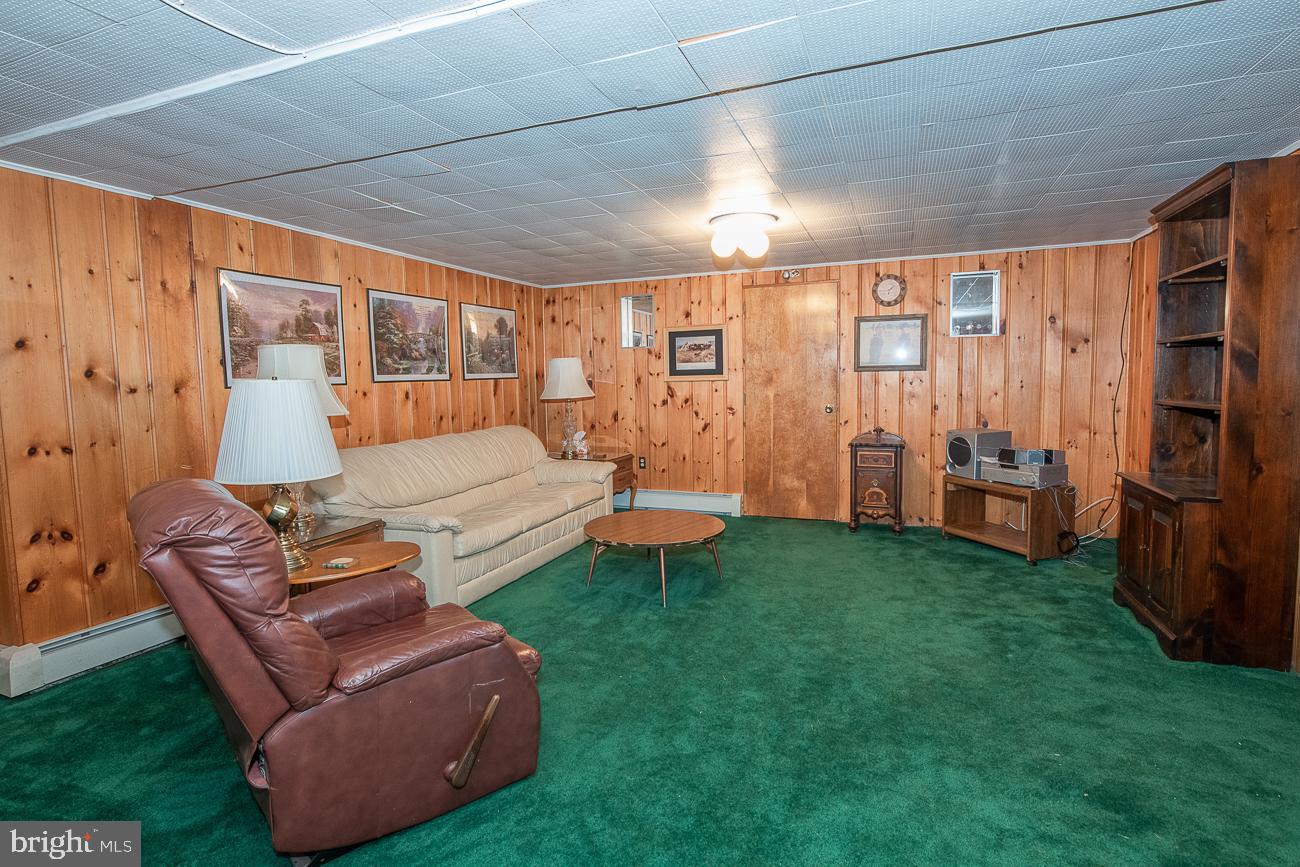 PADDOCK FARMS - Residential