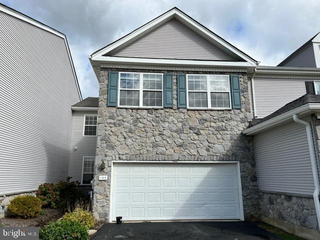 BRANDYWINE @ THORN - Residential Lease