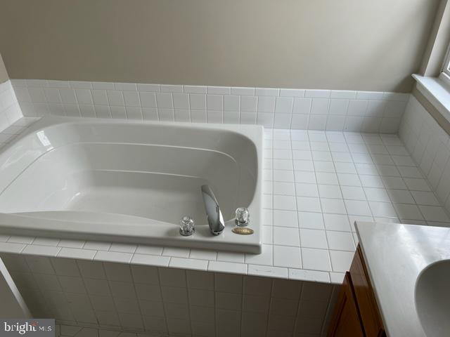 BRANDYWINE @ THORN - Residential Lease