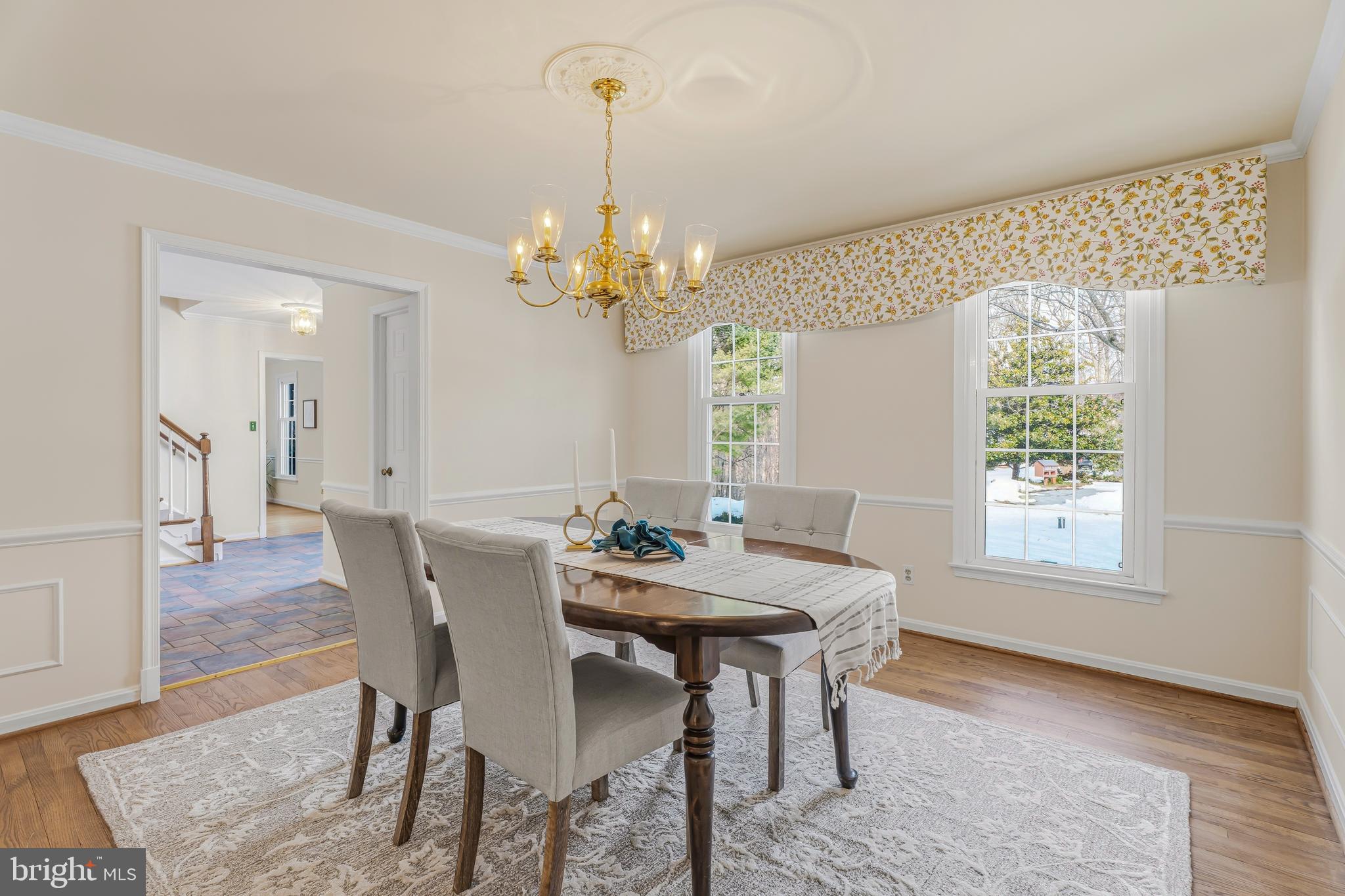 HOLLY KNOLL - Residential