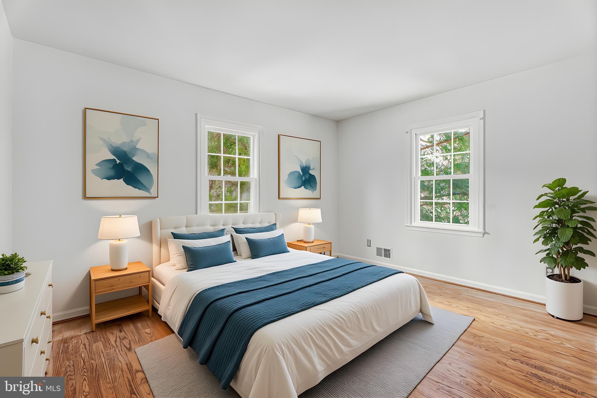 HOLLY KNOLL - Residential