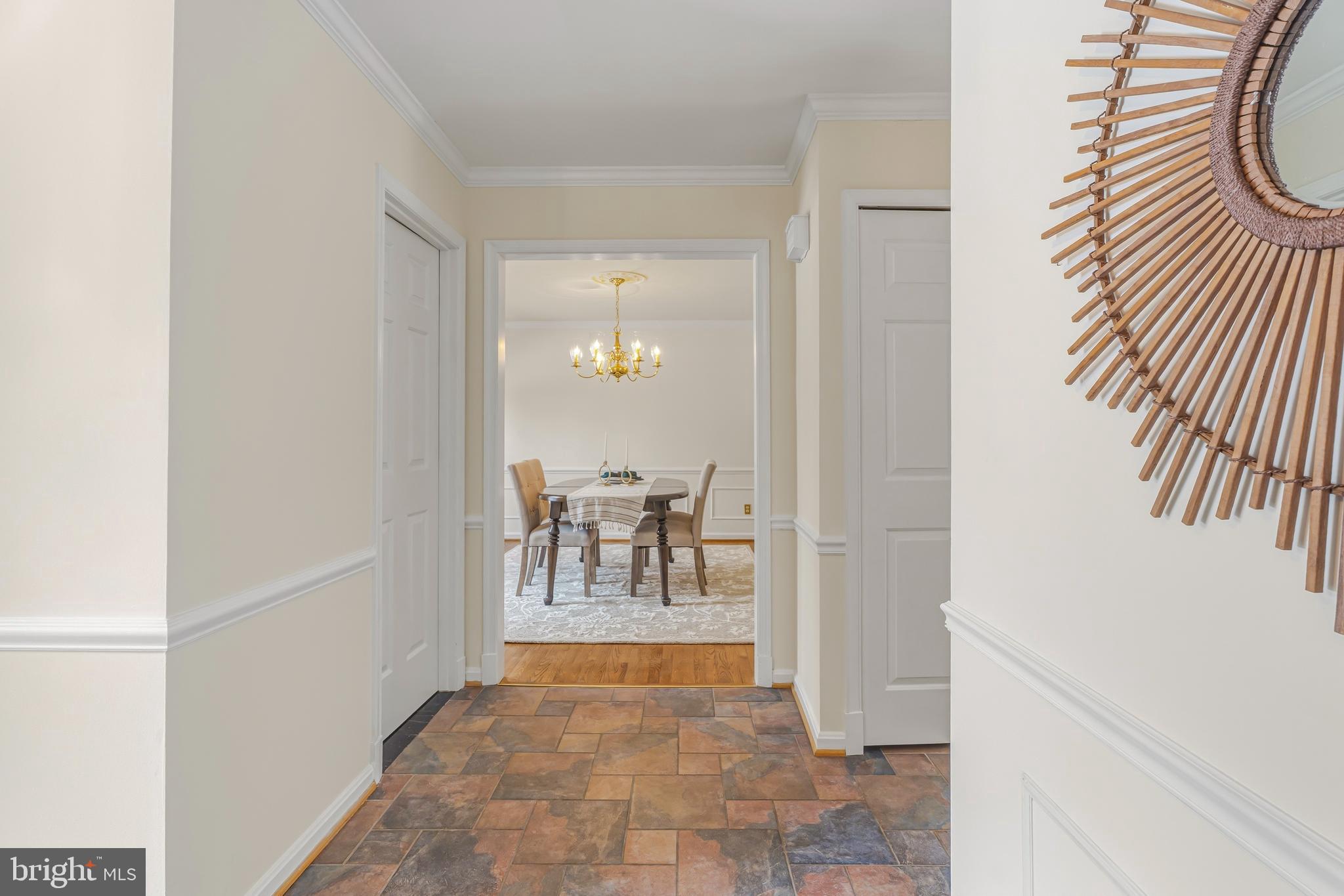 HOLLY KNOLL - Residential