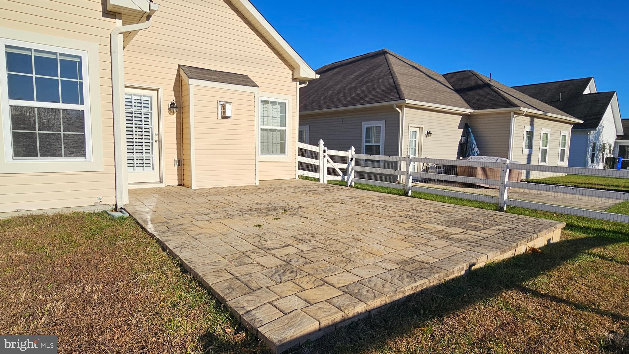 ST CHARLES SUB - HERITAGE - Residential Lease