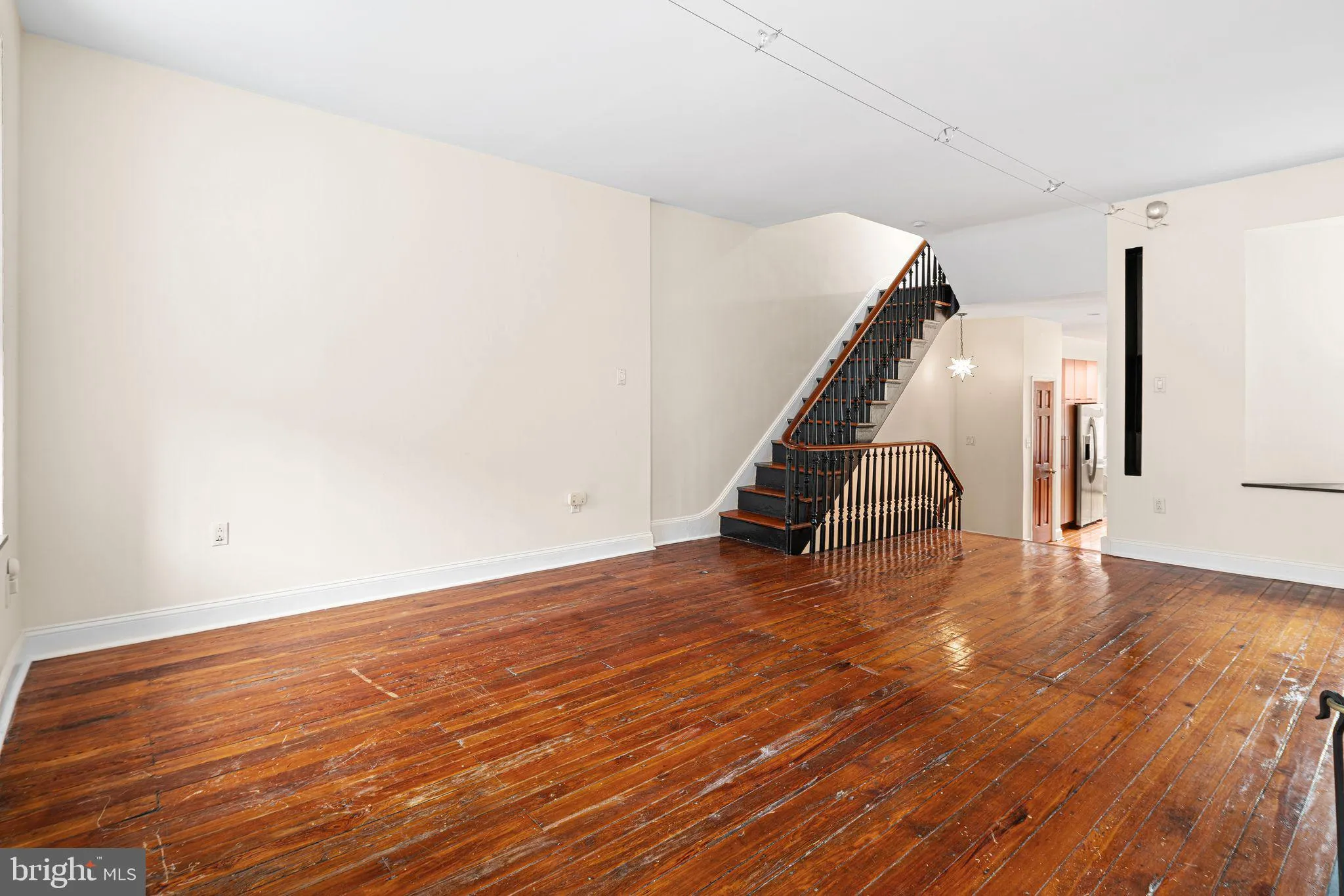 Philadelphia, Pennsylvania 19130, United States, 3 Bedrooms Bedrooms, ,1 BathroomBathrooms,Residential,Active,210319