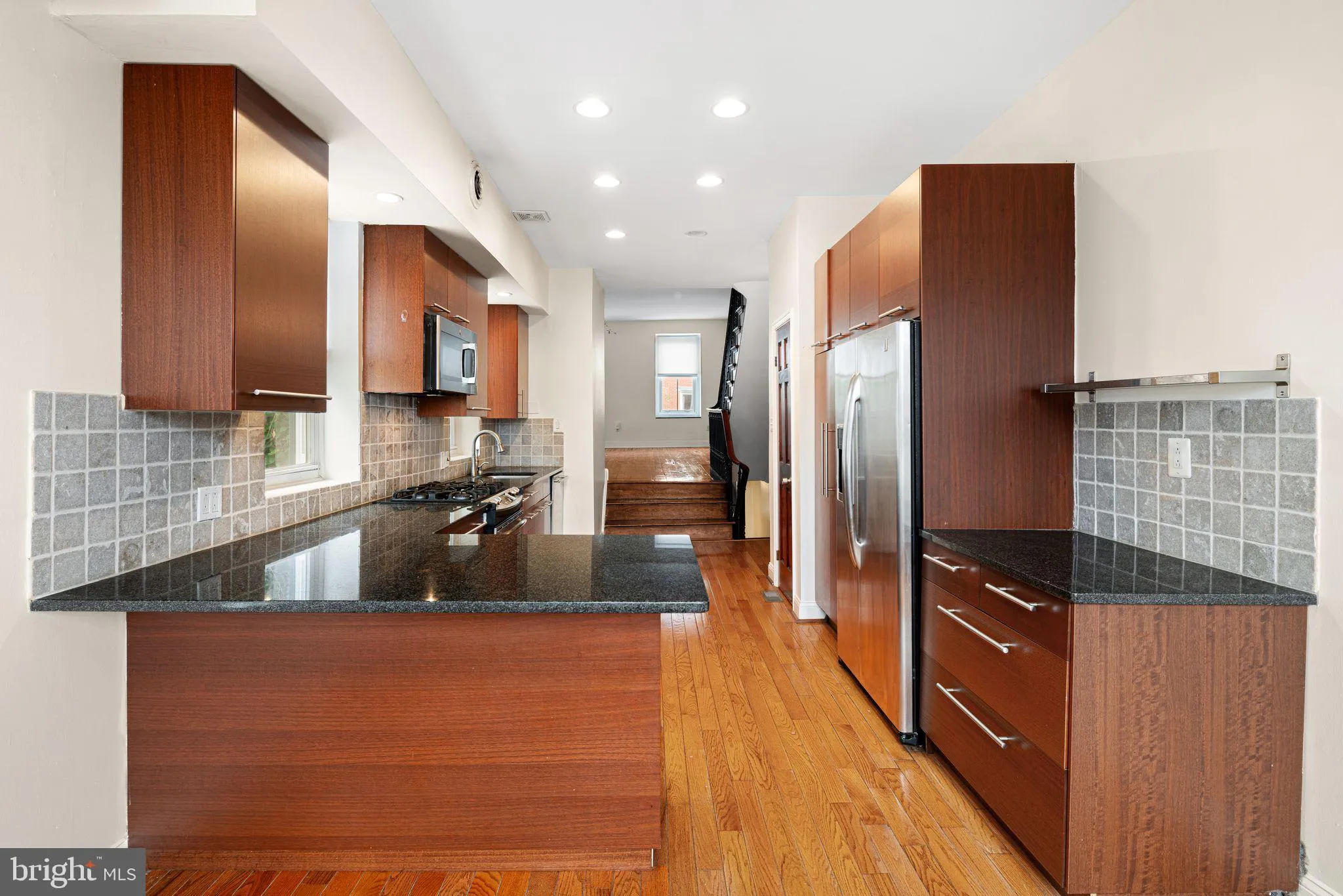 Philadelphia, Pennsylvania 19130, United States, 3 Bedrooms Bedrooms, ,1 BathroomBathrooms,Residential,Active,210319