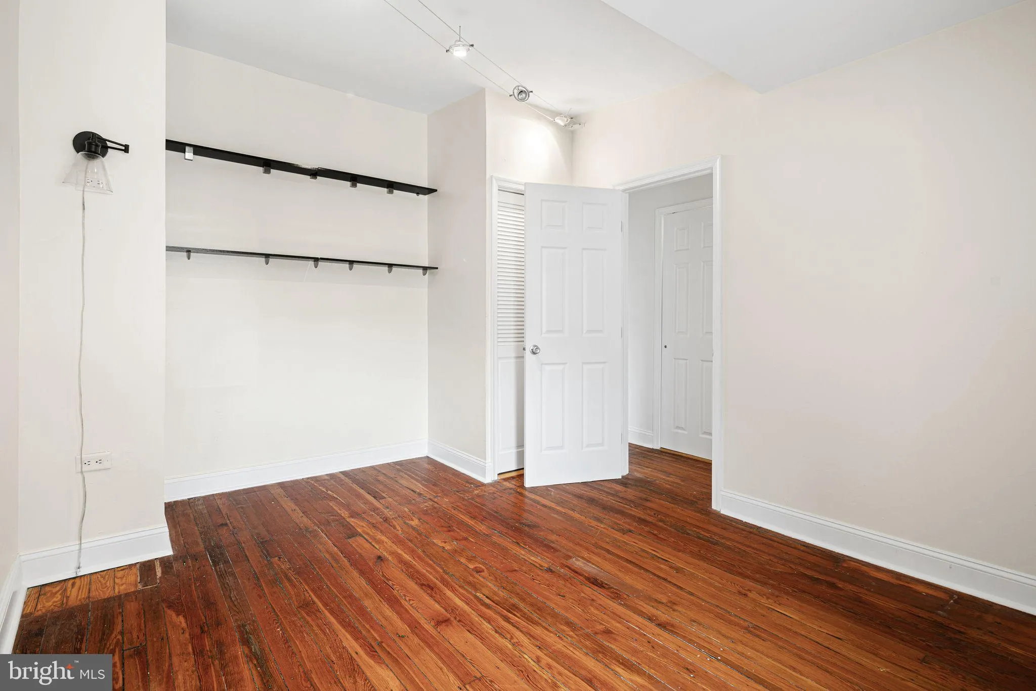 Philadelphia, Pennsylvania 19130, United States, 3 Bedrooms Bedrooms, ,1 BathroomBathrooms,Residential,Active,210319