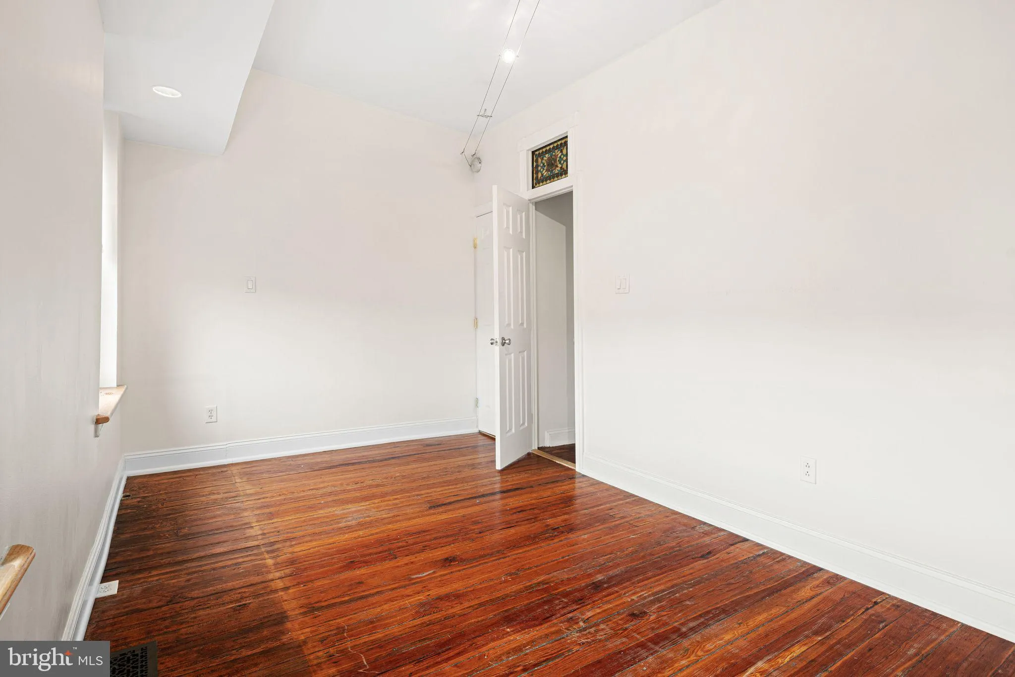 Philadelphia, Pennsylvania 19130, United States, 3 Bedrooms Bedrooms, ,1 BathroomBathrooms,Residential,Active,210319