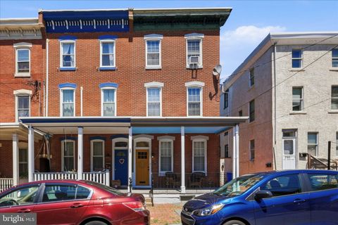 Townhouse For Sale - 3553 Indian Queen Lane<br/> PHILADELPHIA, PA 19129