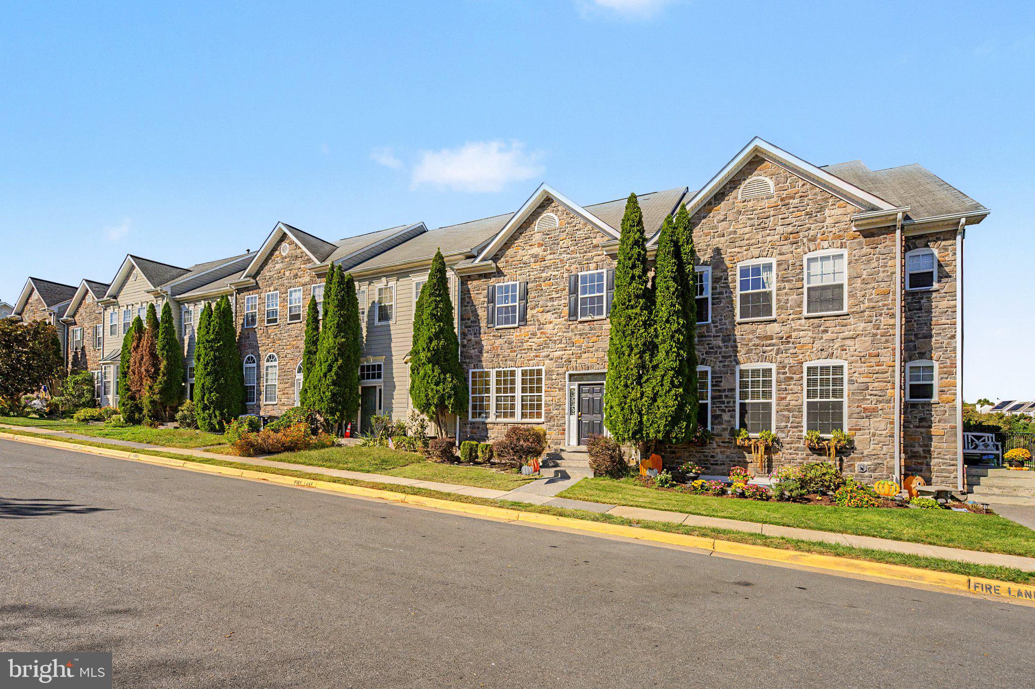802 LINFIELD TERRACE NE