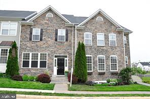 Photo of 802 Linfield Terrace NE, LEESBURG, VA 20176 (MLS # VALO2136454)