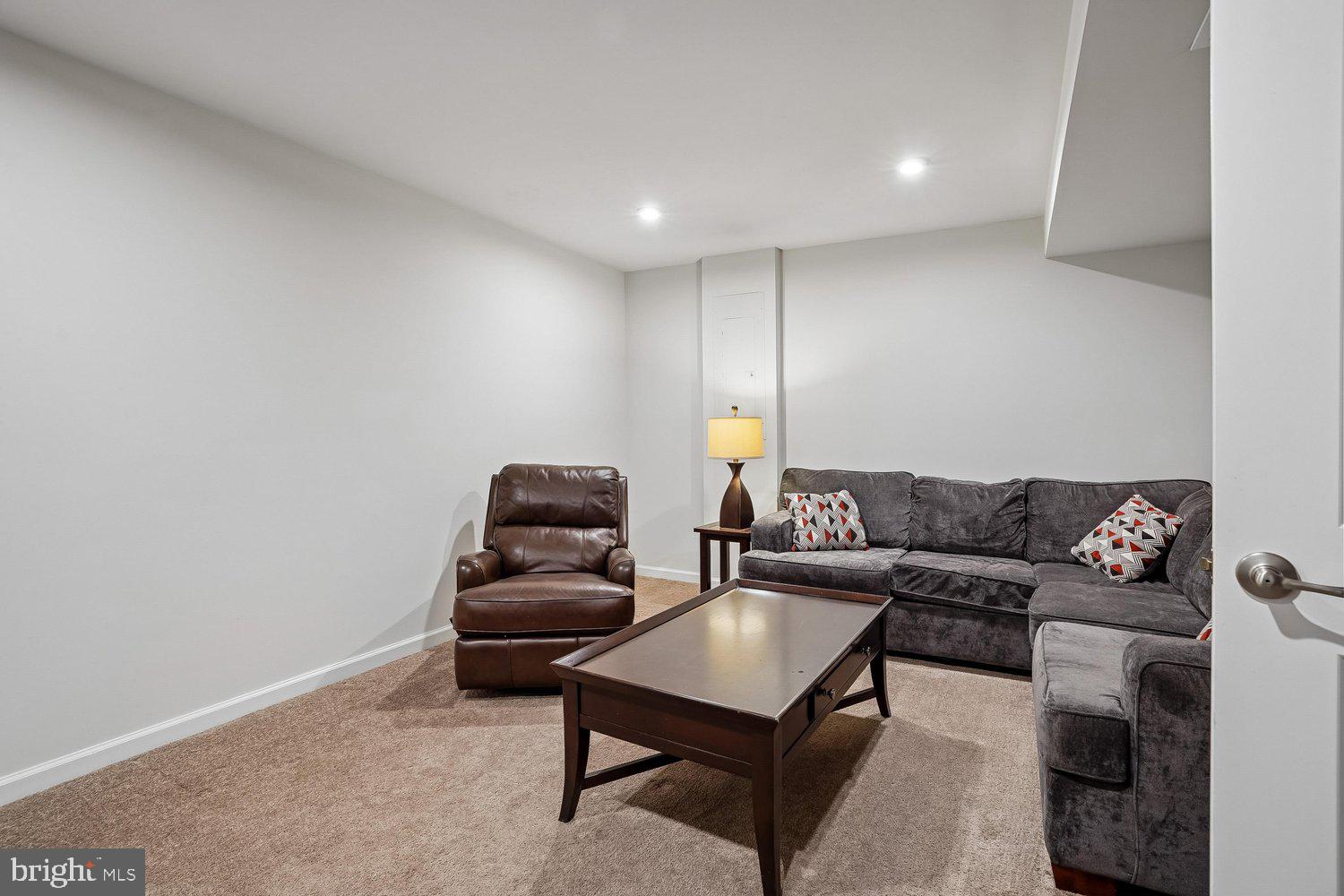 HOADLY MANOR ESTATES - Residential