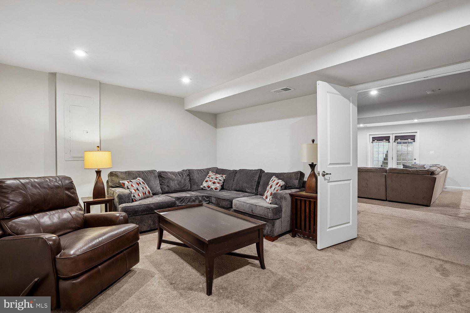 HOADLY MANOR ESTATES - Residential