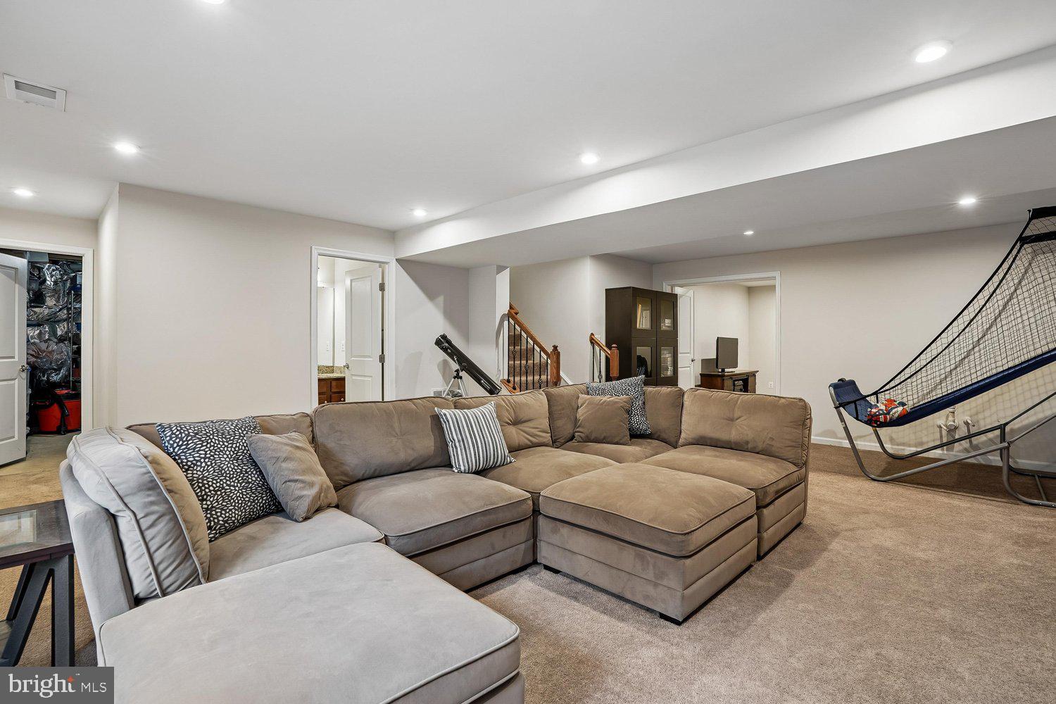 HOADLY MANOR ESTATES - Residential