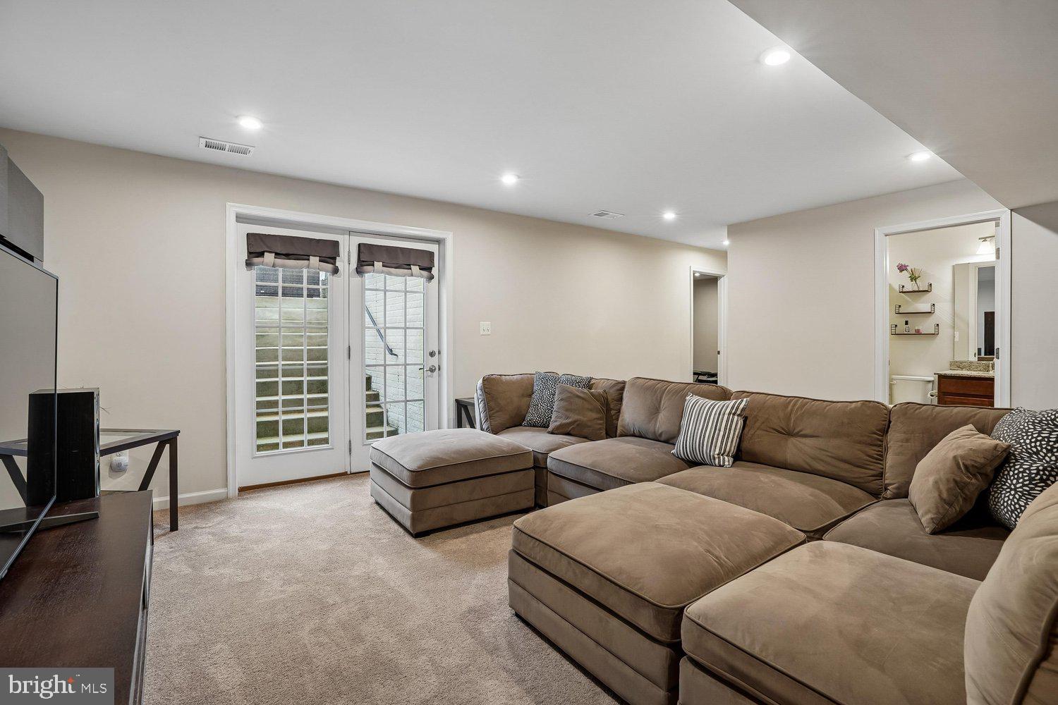 HOADLY MANOR ESTATES - Residential