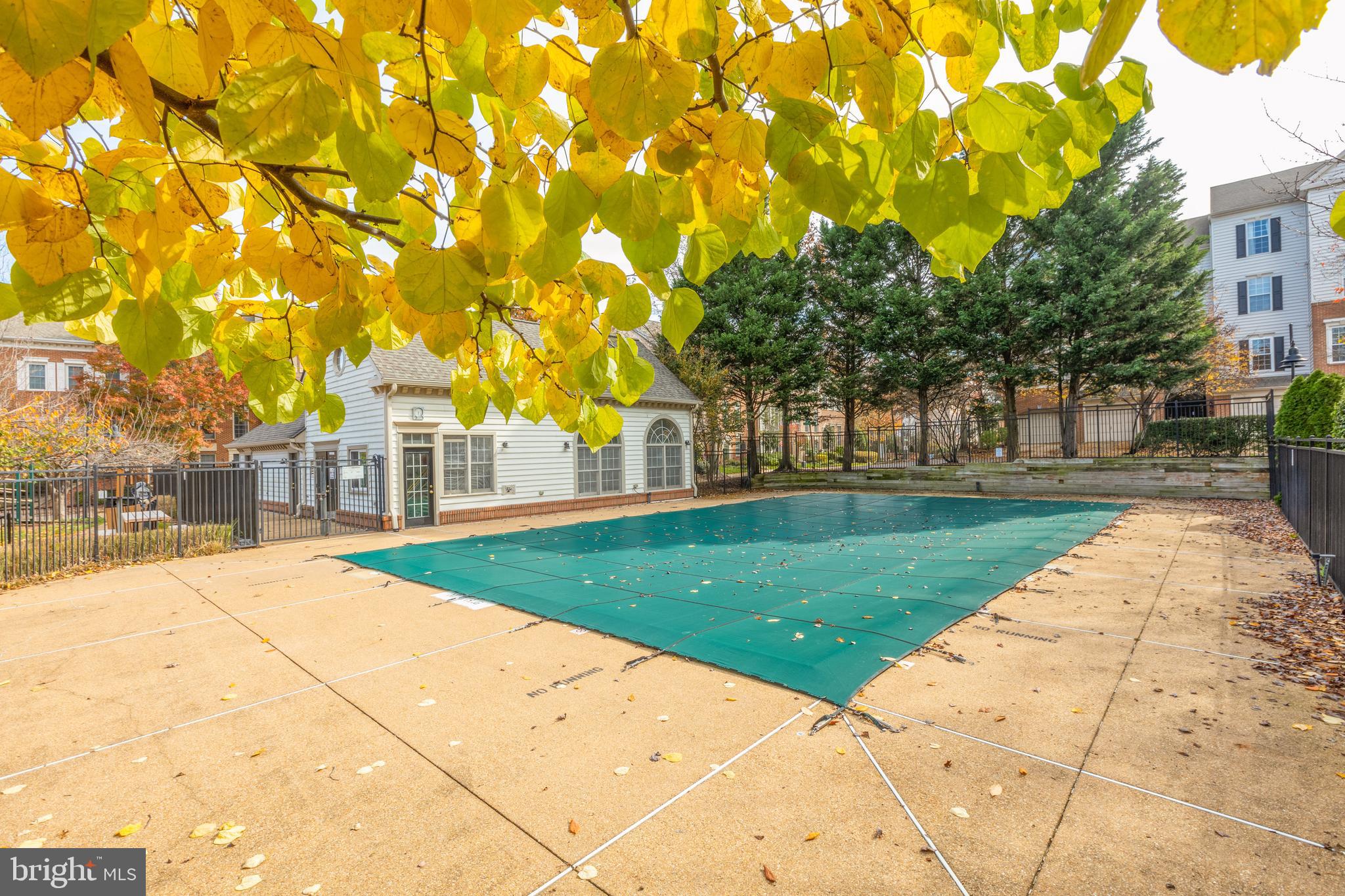 THE MANORS AT STONEGATE - Residential