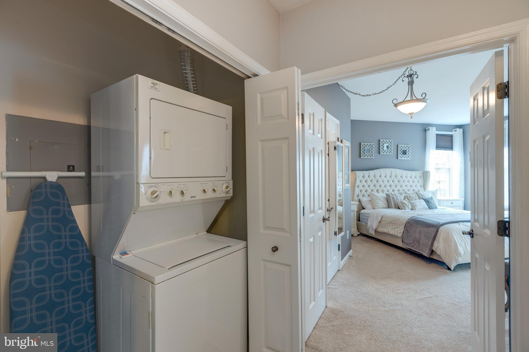 THE MANORS AT STONEGATE - Residential