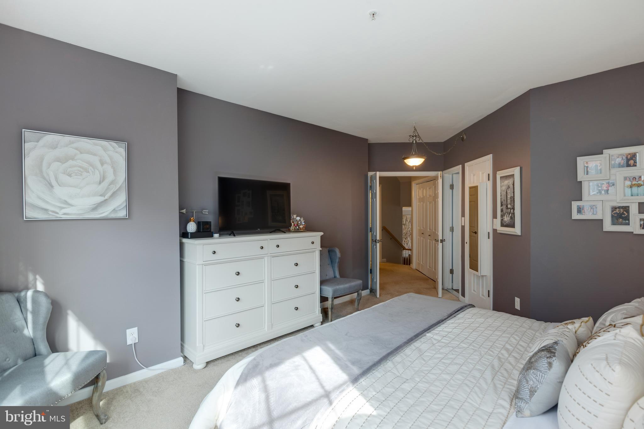 THE MANORS AT STONEGATE - Residential