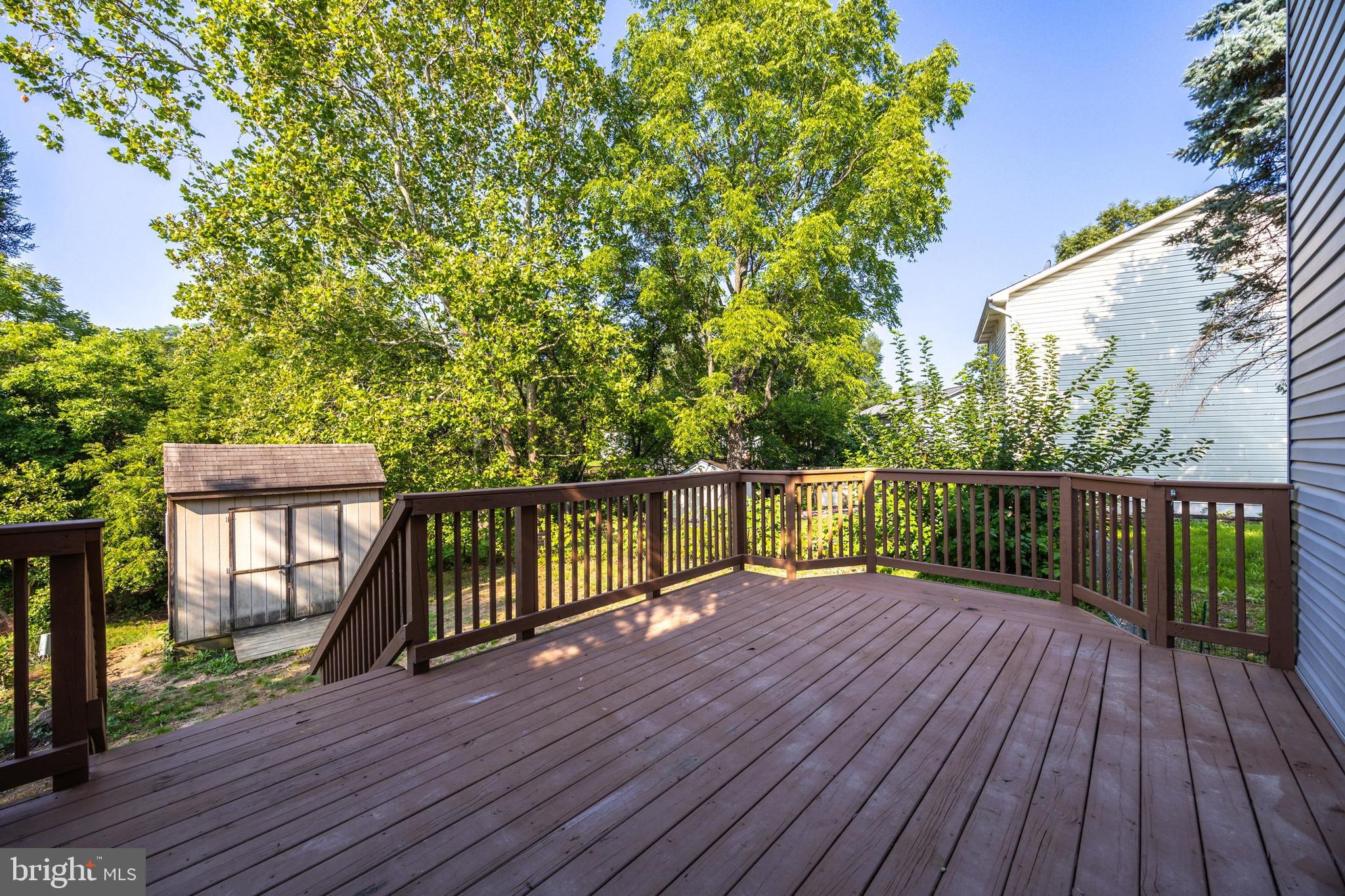 LAKERIDGE - Residential