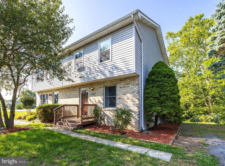 Charming 2-bedroom, 1-bathroom townhouse, perfect for commuters with easy access to I-81 and I-66. Freshly painted main floor and updated light fixtures, ready for your finishing touches to make it your own. Spacious living area, open kitchen, and comfortable bedrooms. Ideal as a cozy home or a smart investment property with a successful rental history. Features include a large rear deck, washer/dryer, off-street parking, and low-maintenance living. Close to shopping, dining, and entertainment. Don’t miss this move-in ready opportunity!