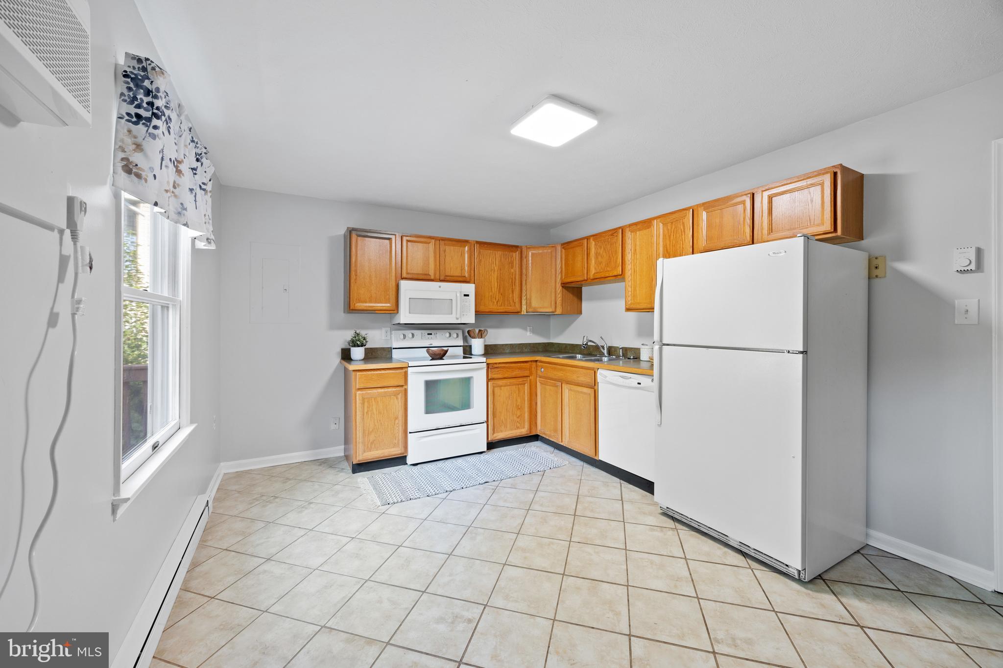 LAKERIDGE - Residential