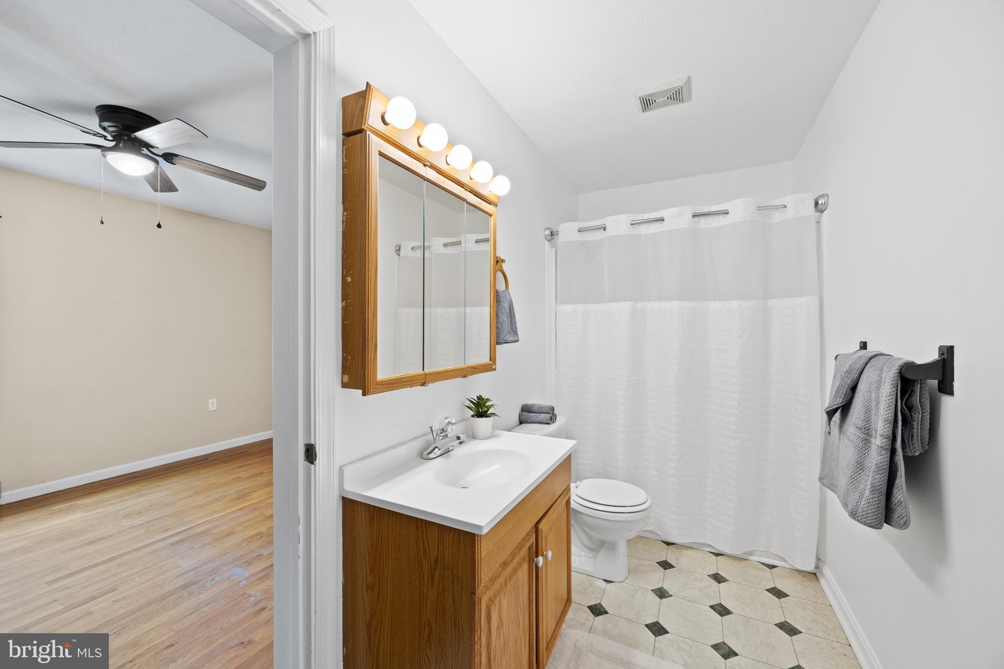 LAKERIDGE - Residential