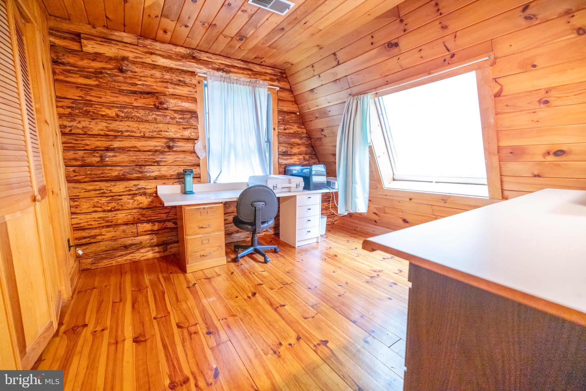 THORNBURY - Residential