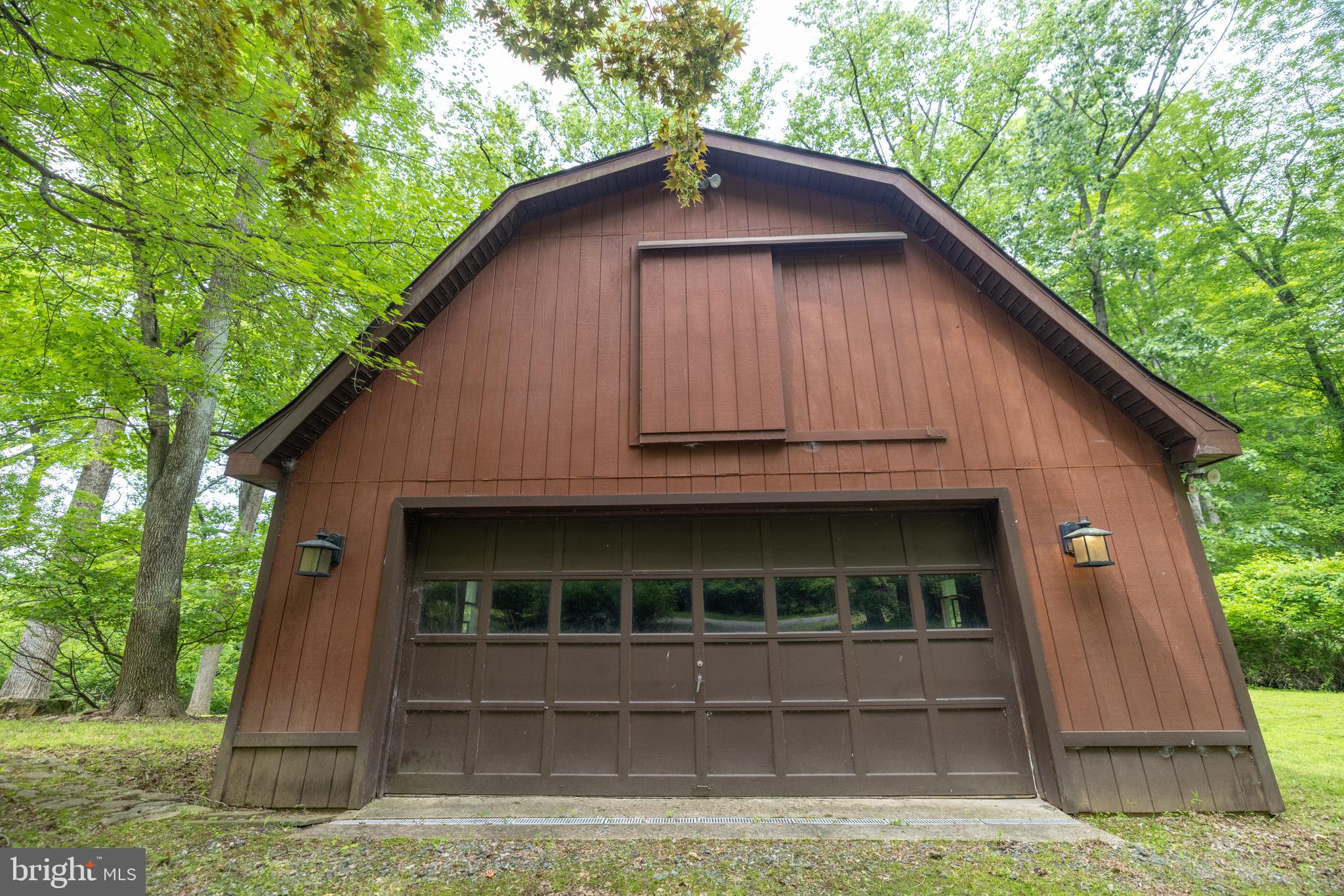 THORNBURY - Residential