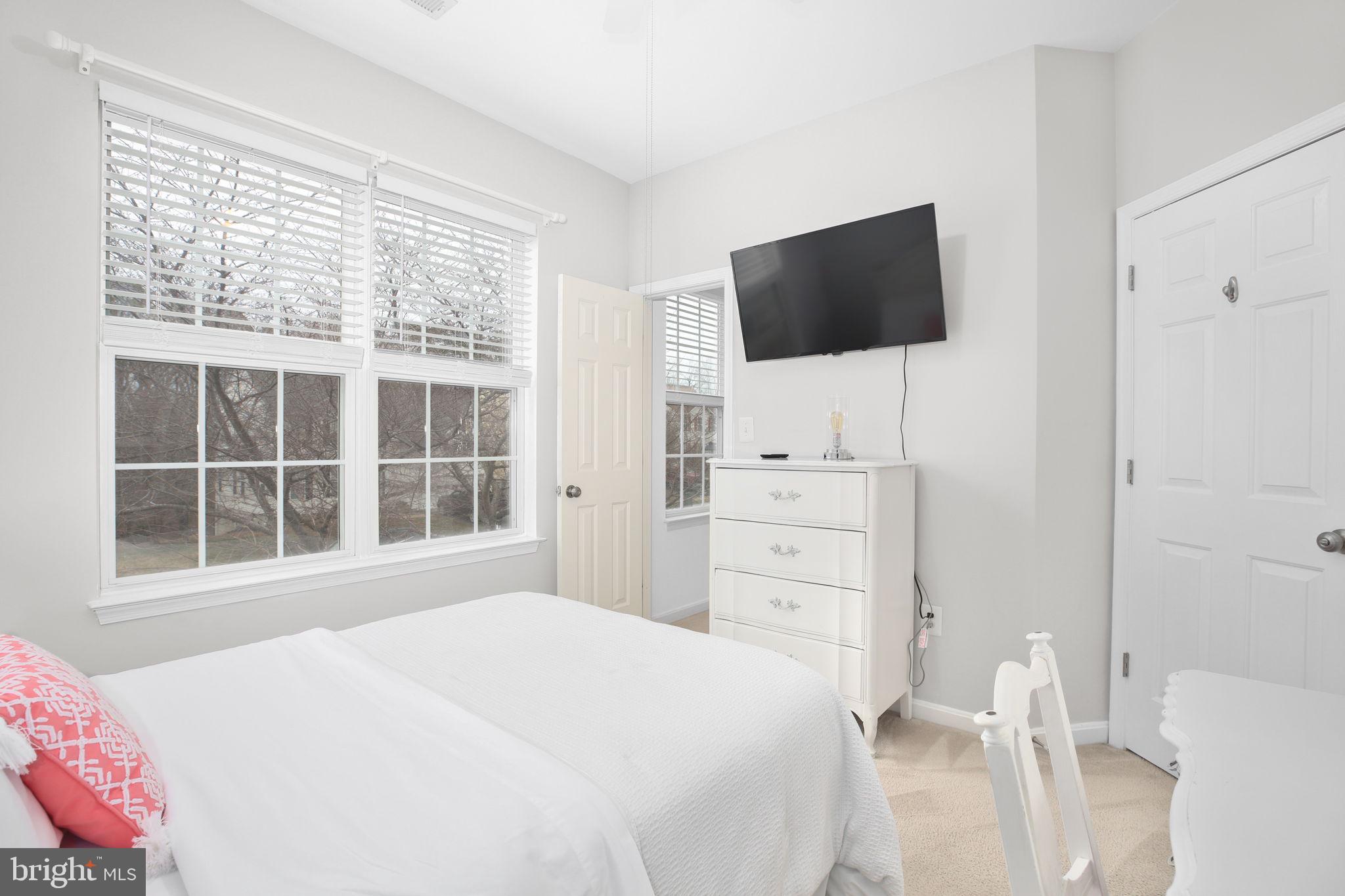 SALEM FIELDS - Residential