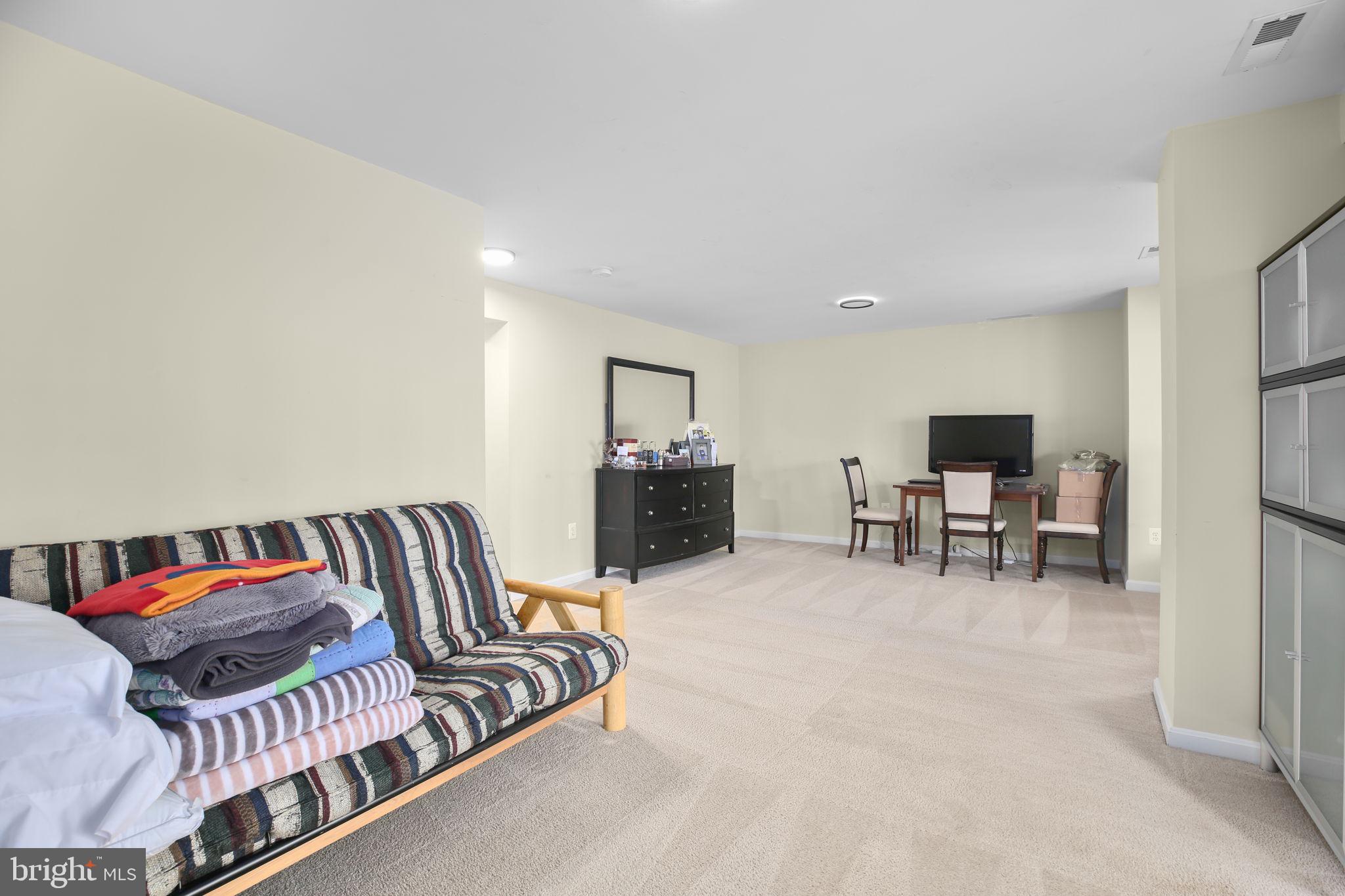 SALEM FIELDS - Residential