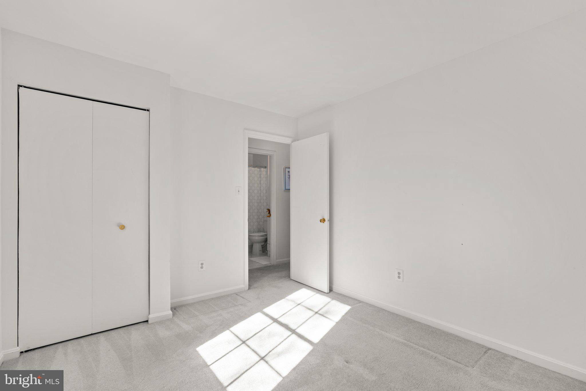 HUNTERS WOODS - Residential