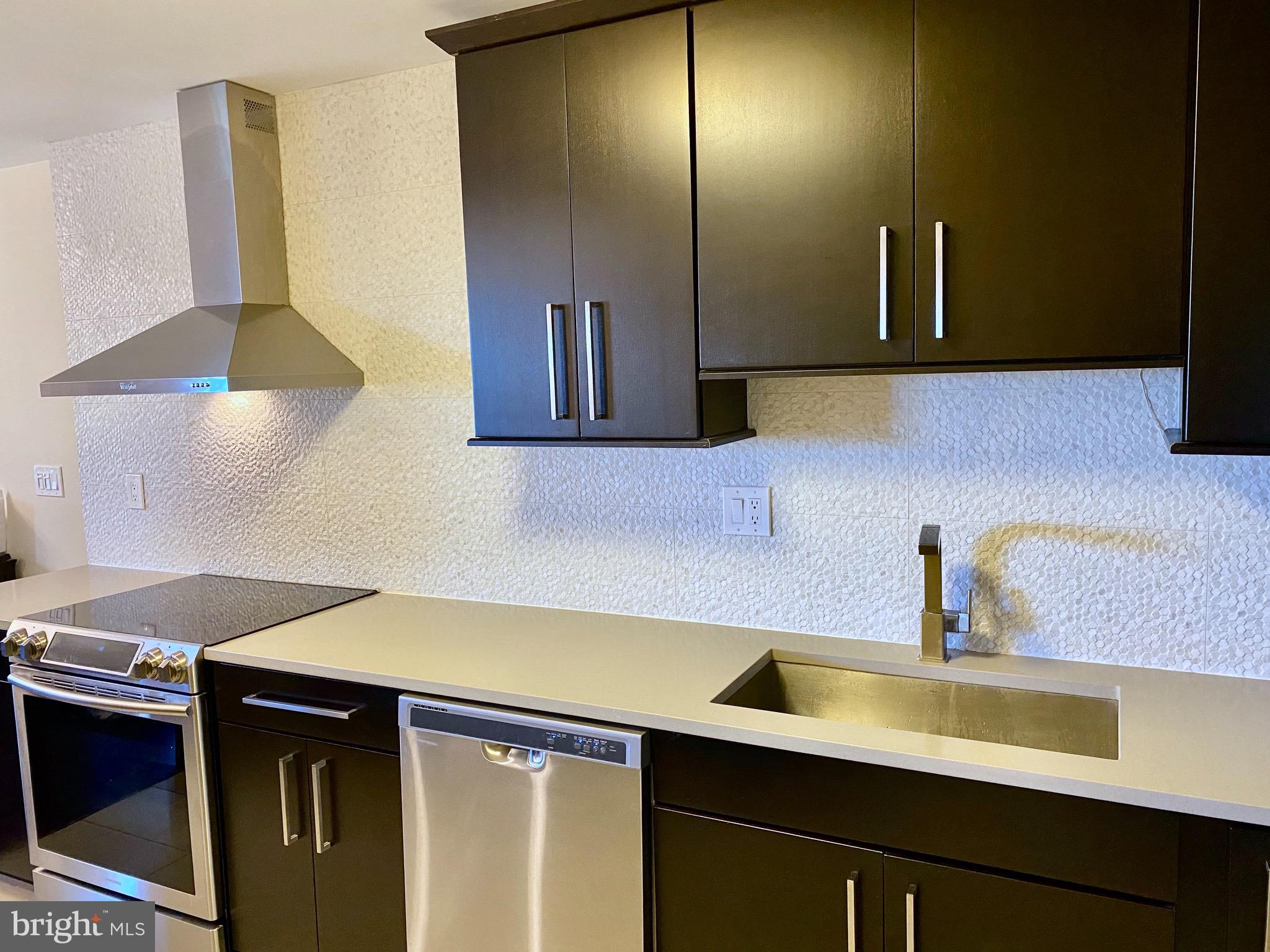 ROTONDA - Residential Lease