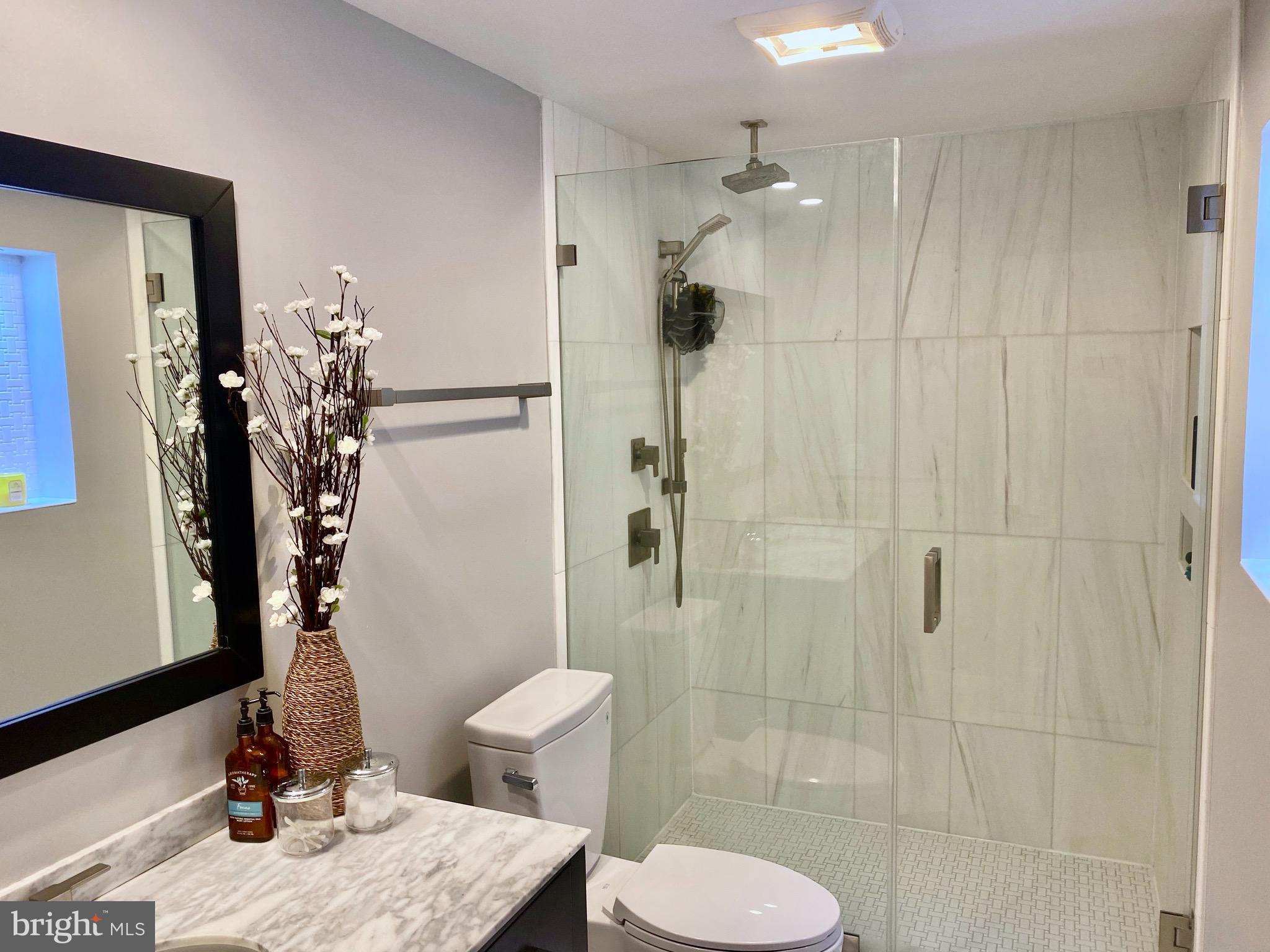 ROTONDA - Residential Lease