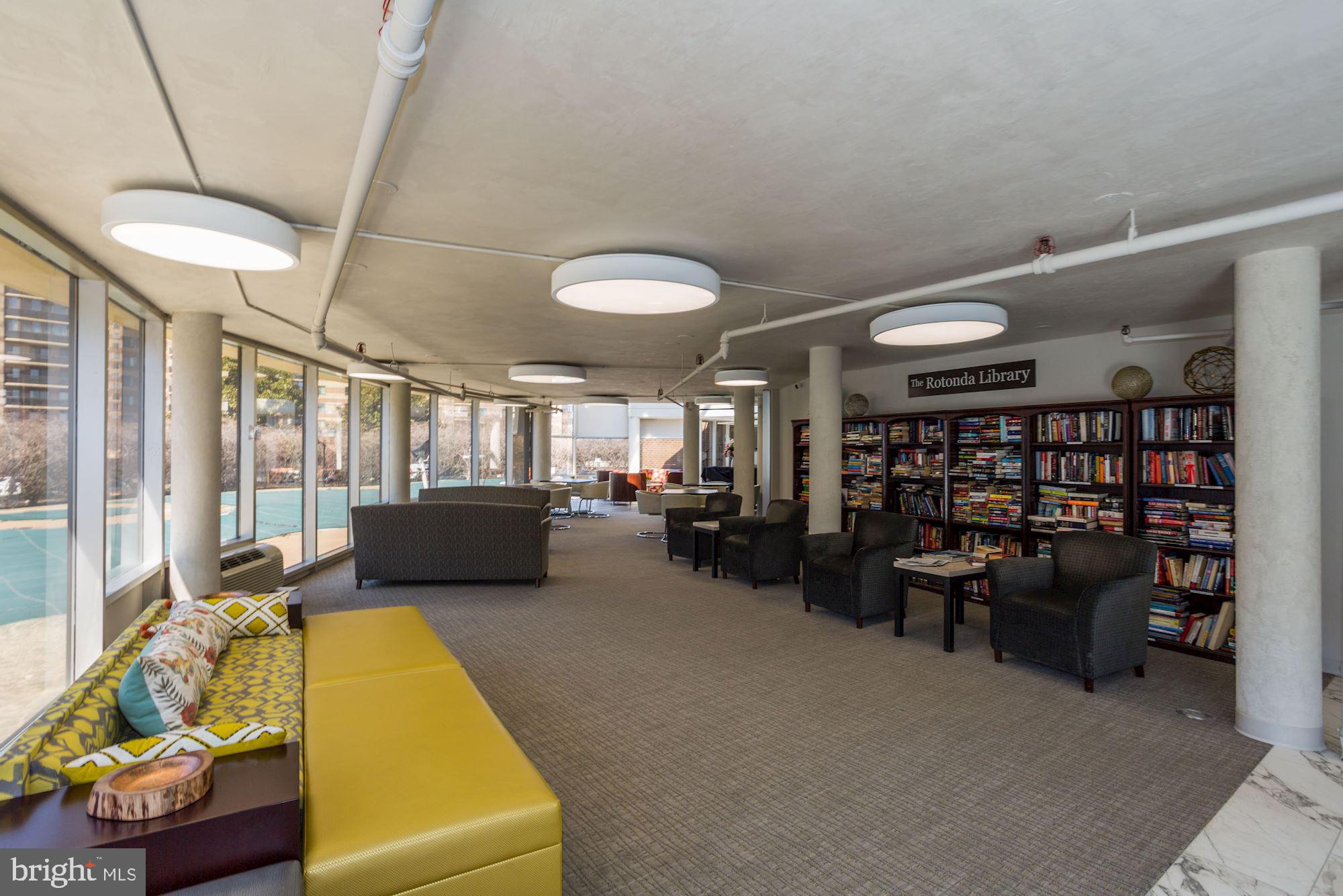 ROTONDA - Residential Lease