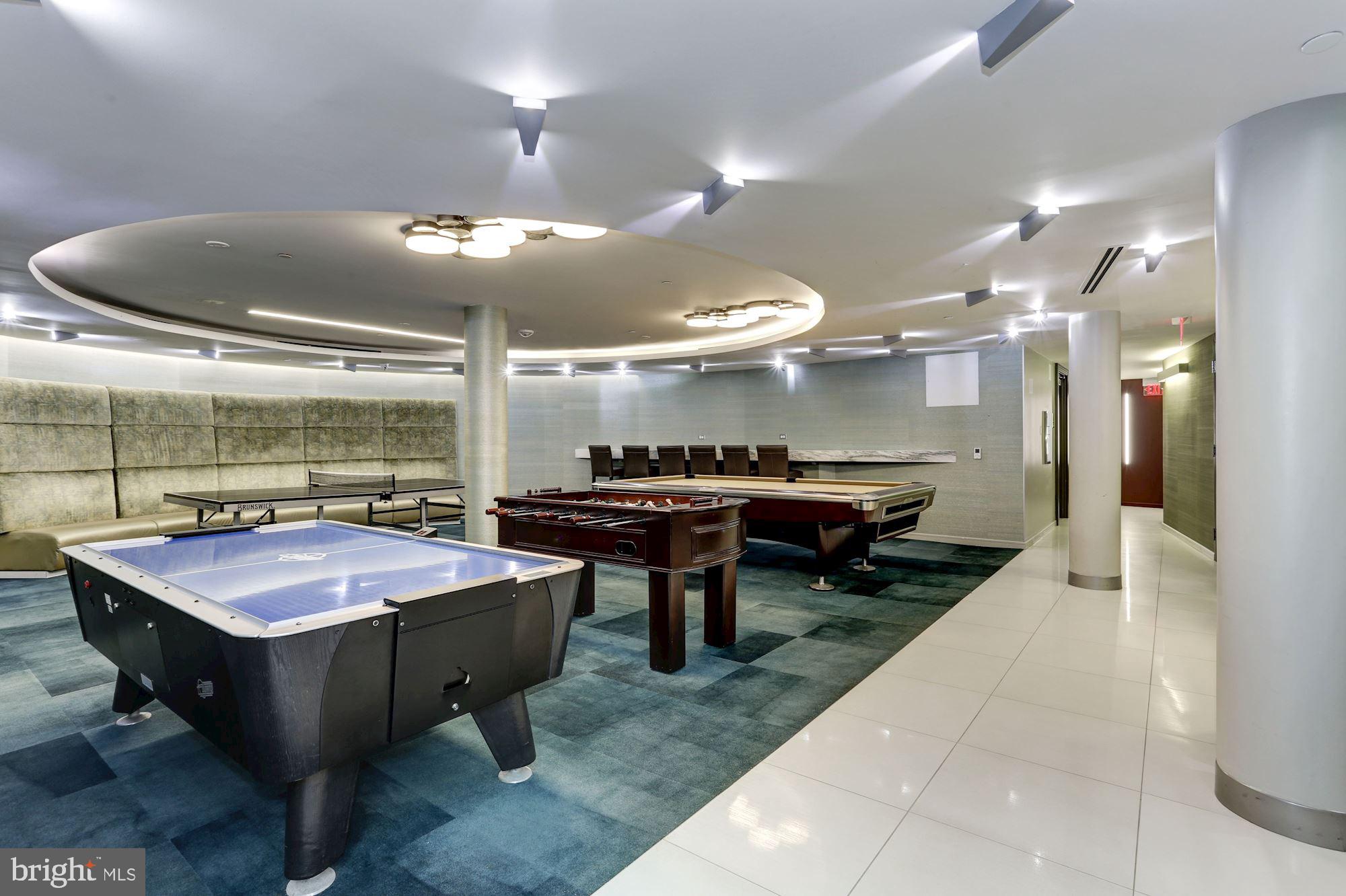 ROTONDA - Residential Lease