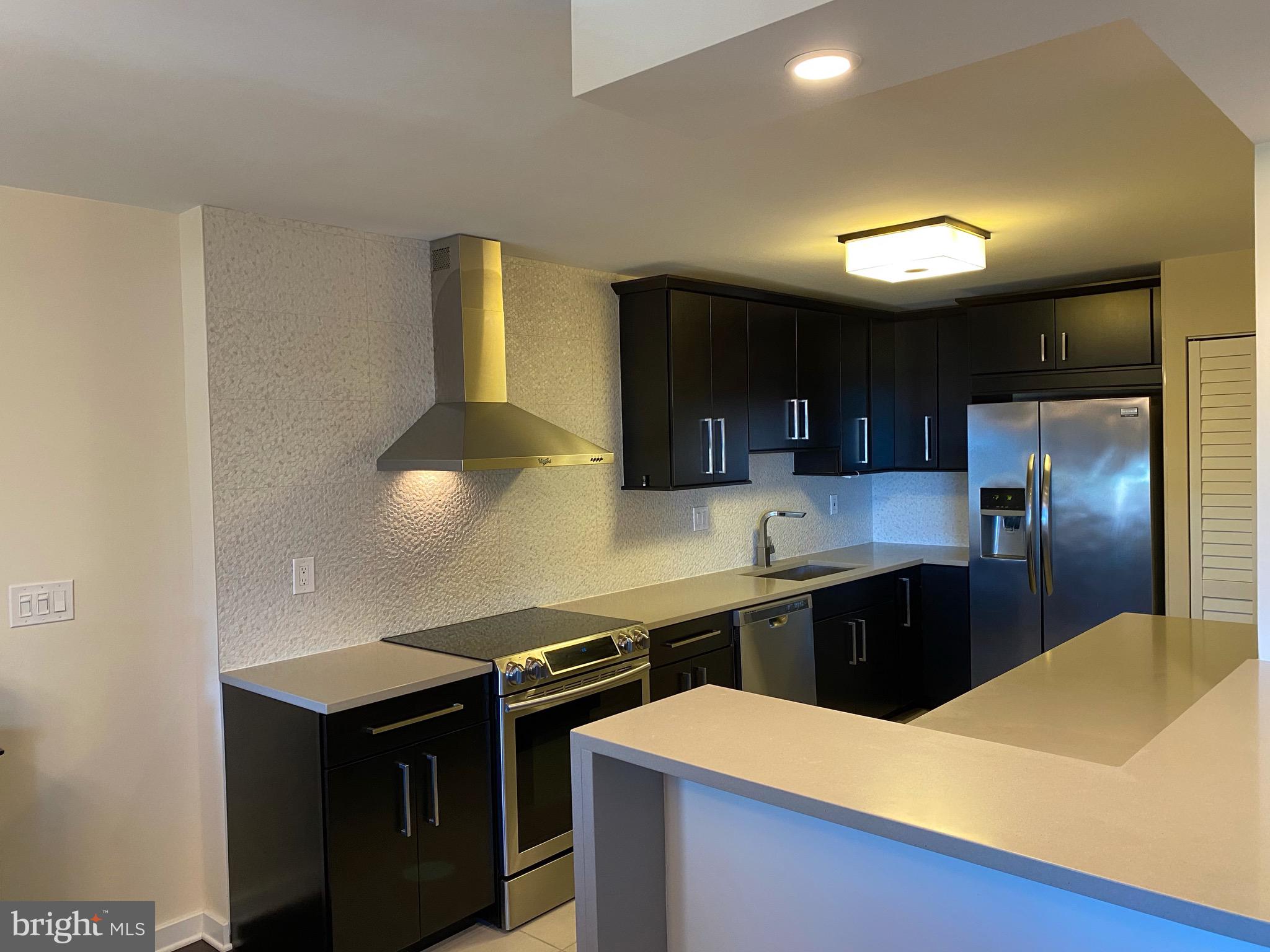 ROTONDA - Residential Lease