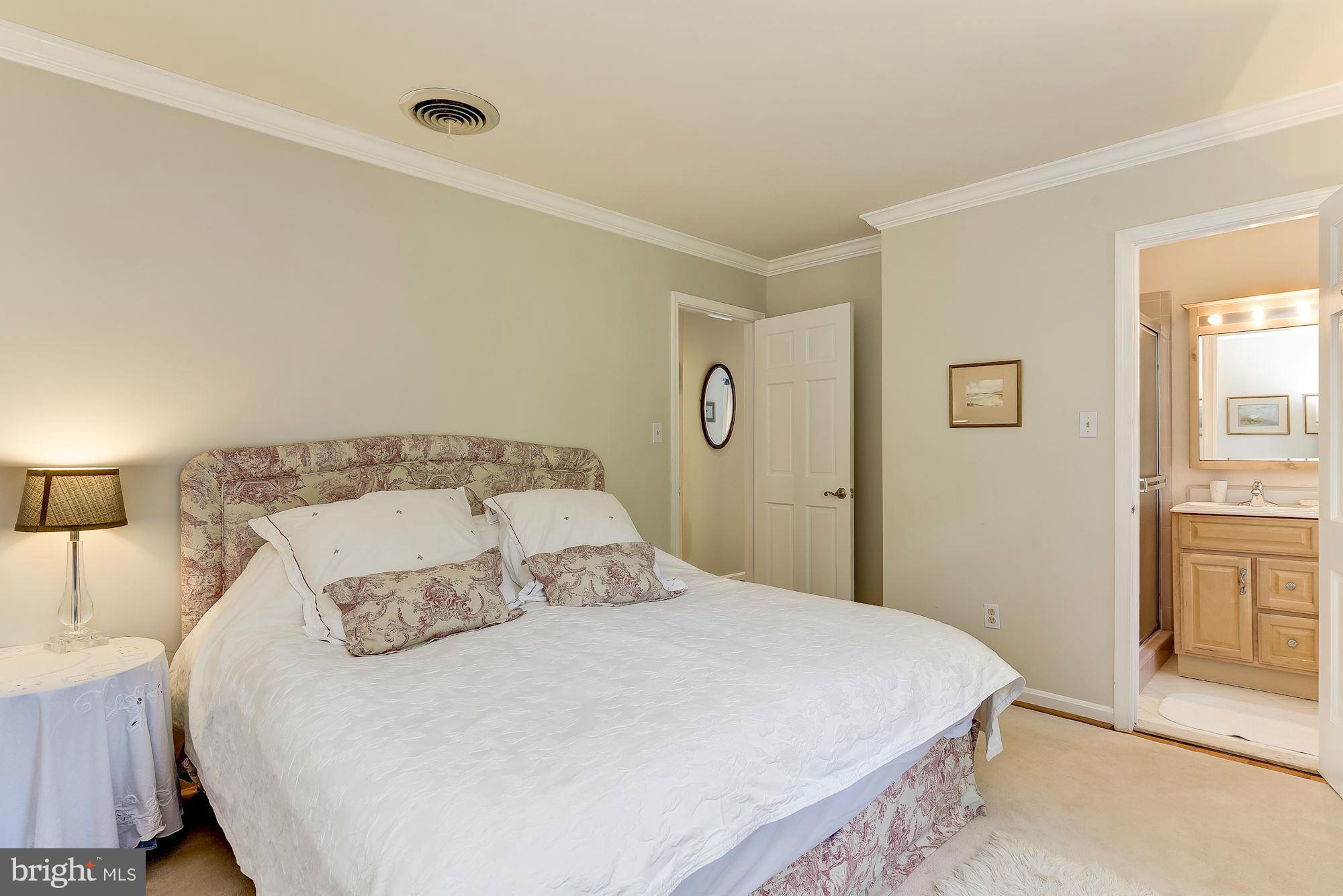 RIVER FALLS - Residential