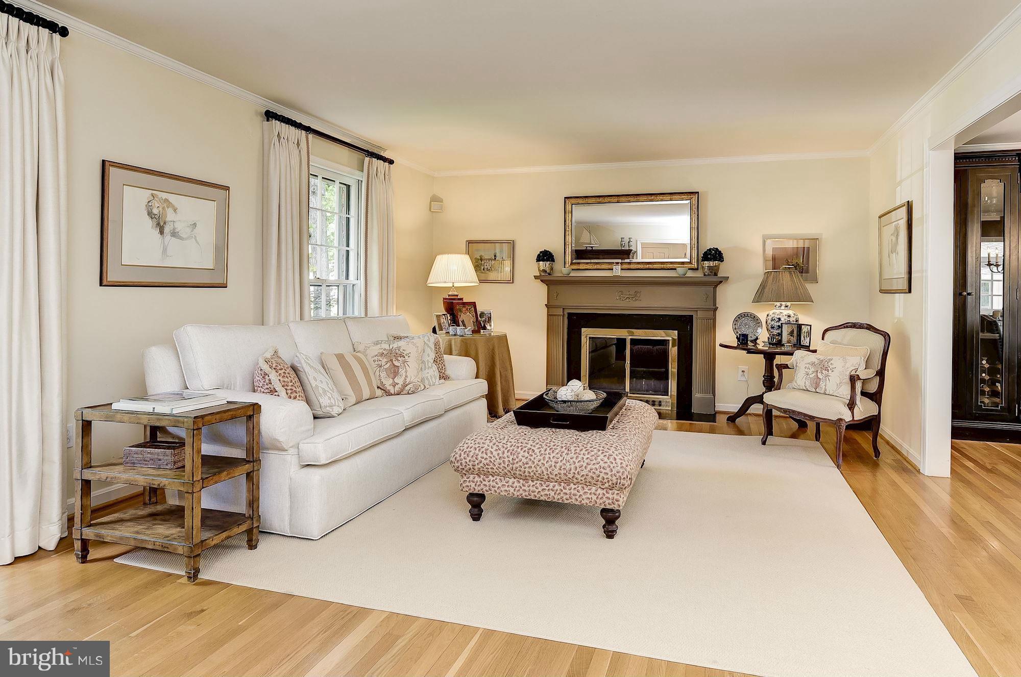 RIVER FALLS - Residential