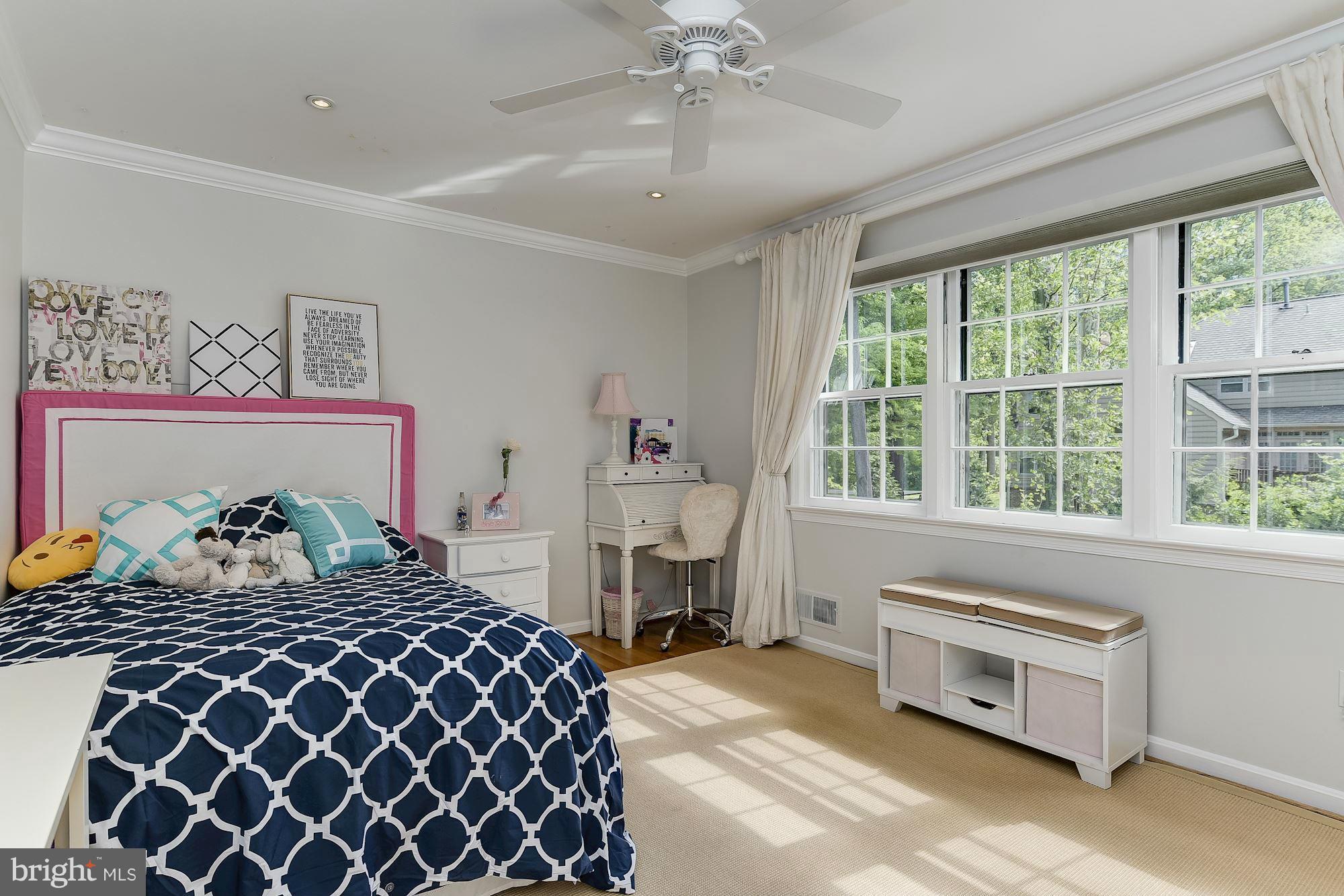 RIVER FALLS - Residential