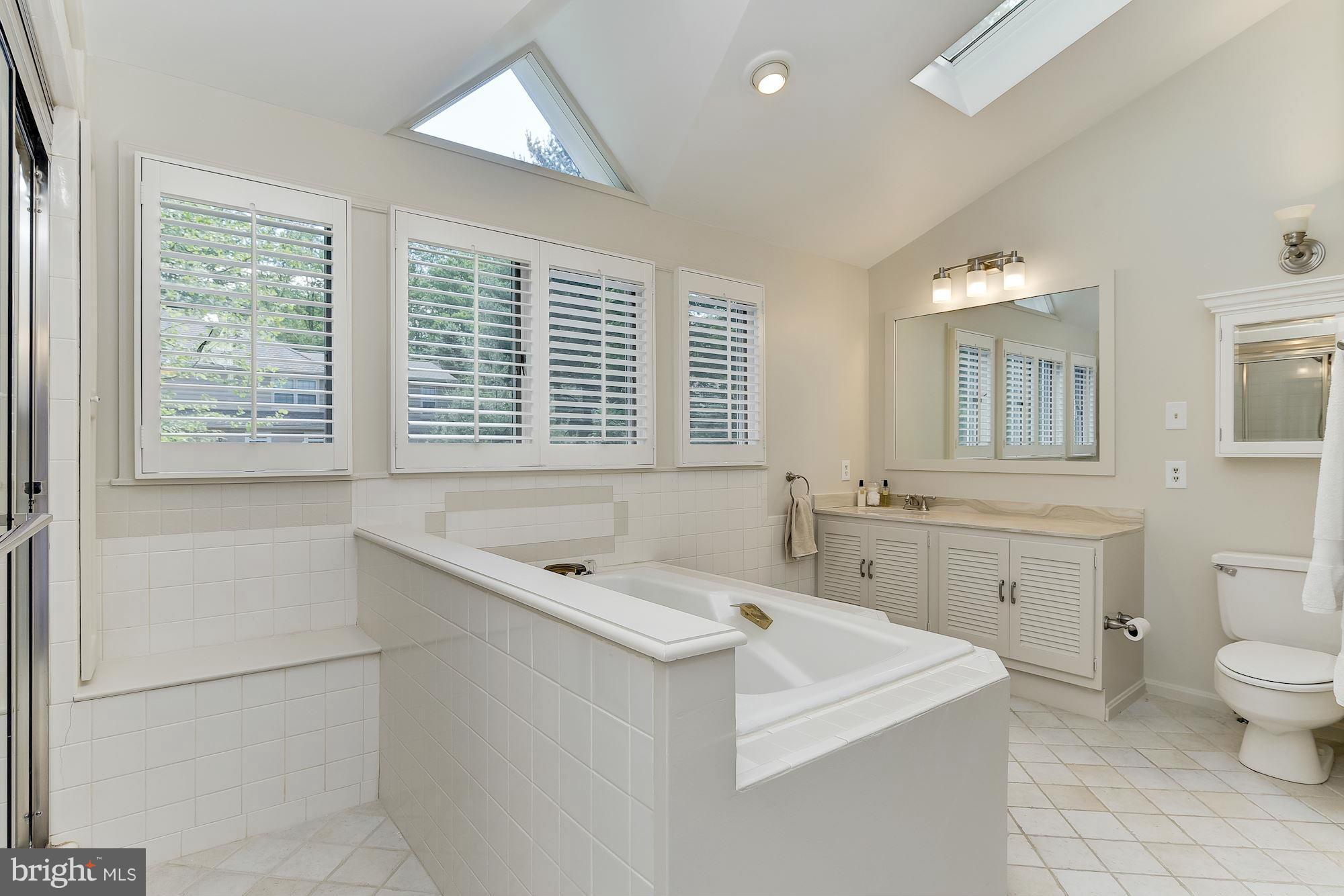 RIVER FALLS - Residential