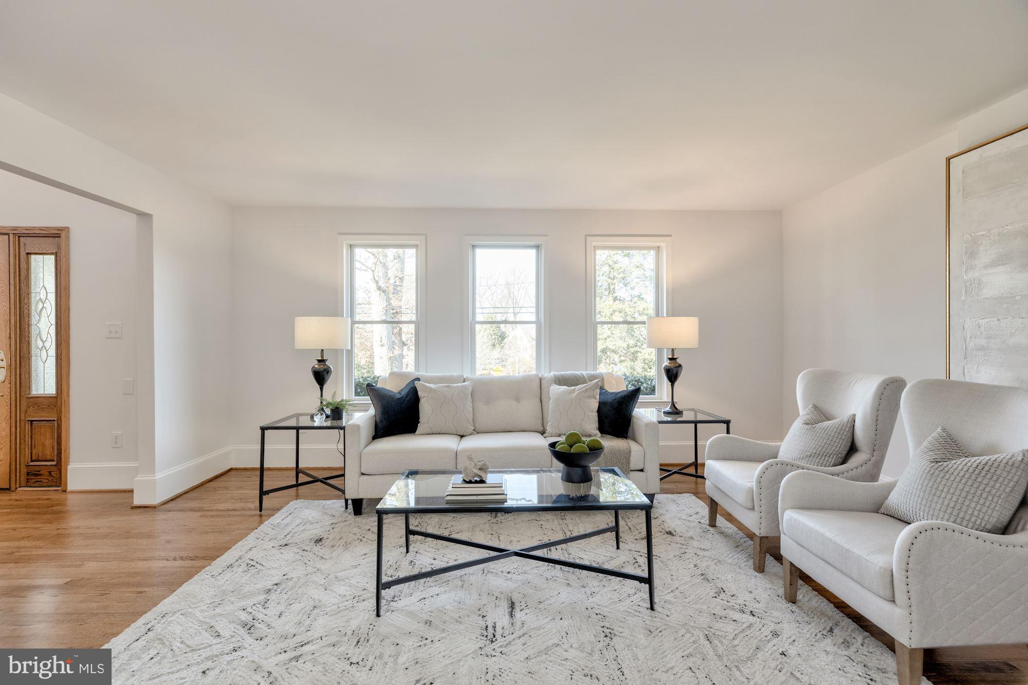 COUNTRY CLUB HILLS - Residential