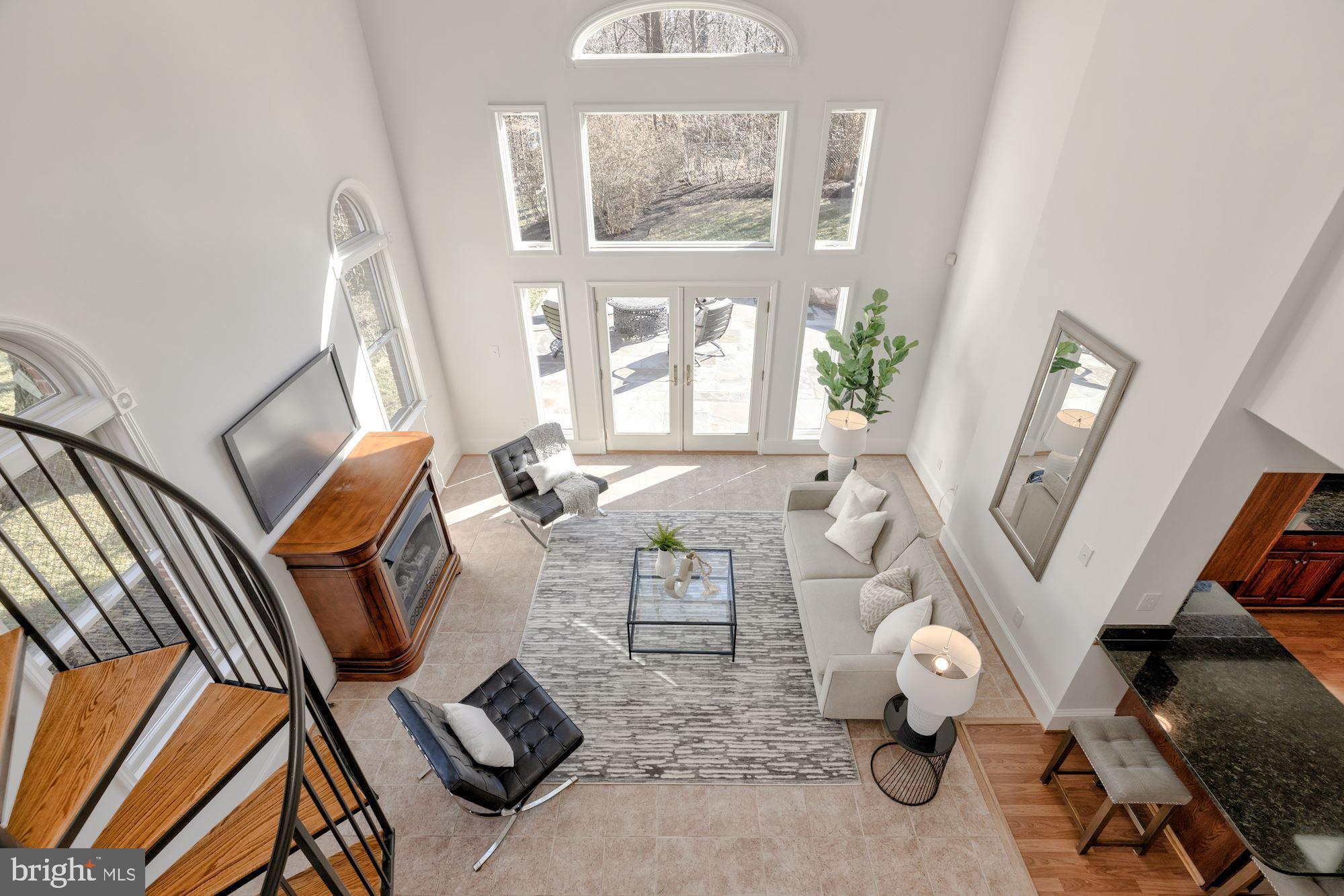 COUNTRY CLUB HILLS - Residential