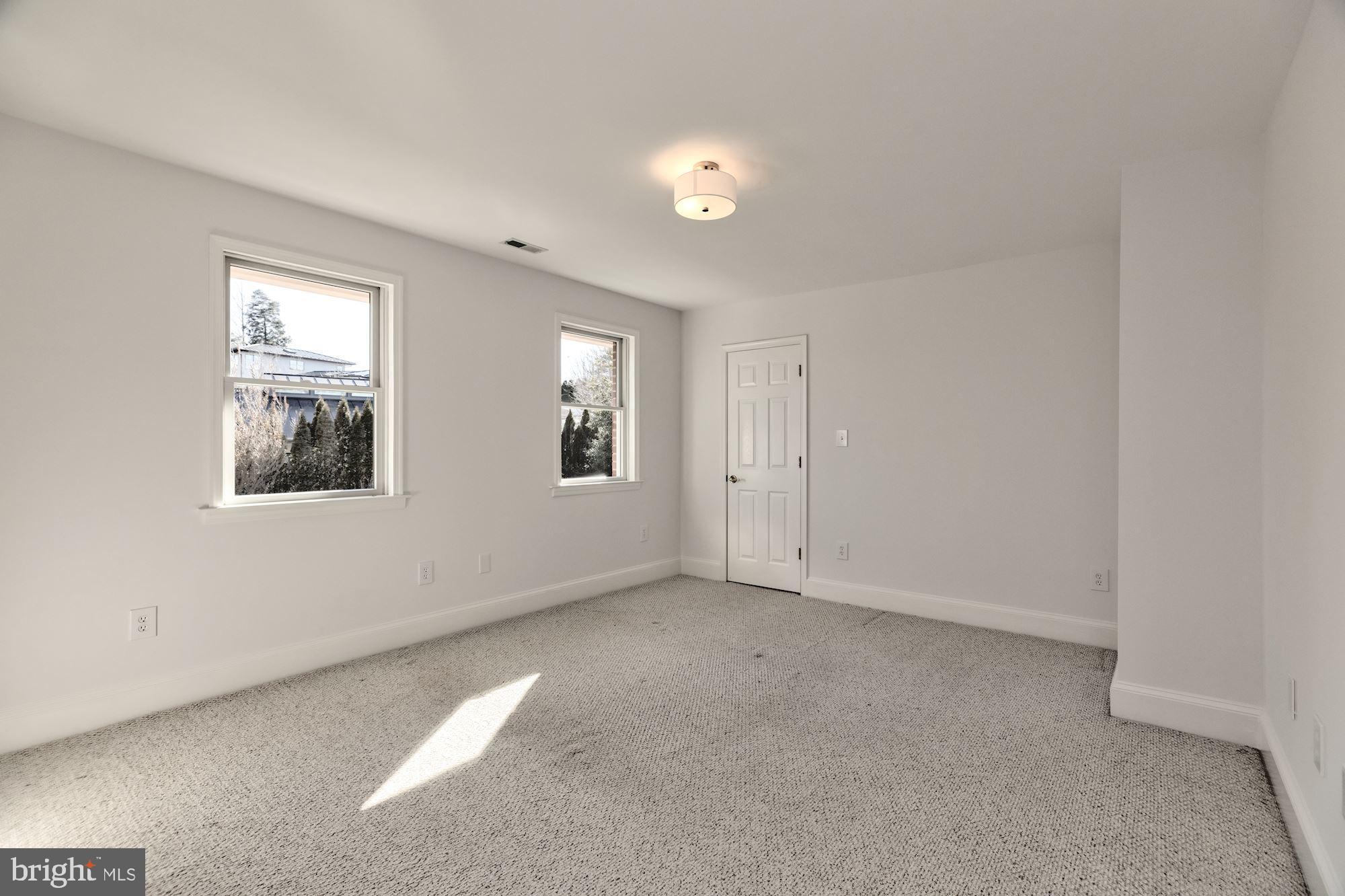 COUNTRY CLUB HILLS - Residential