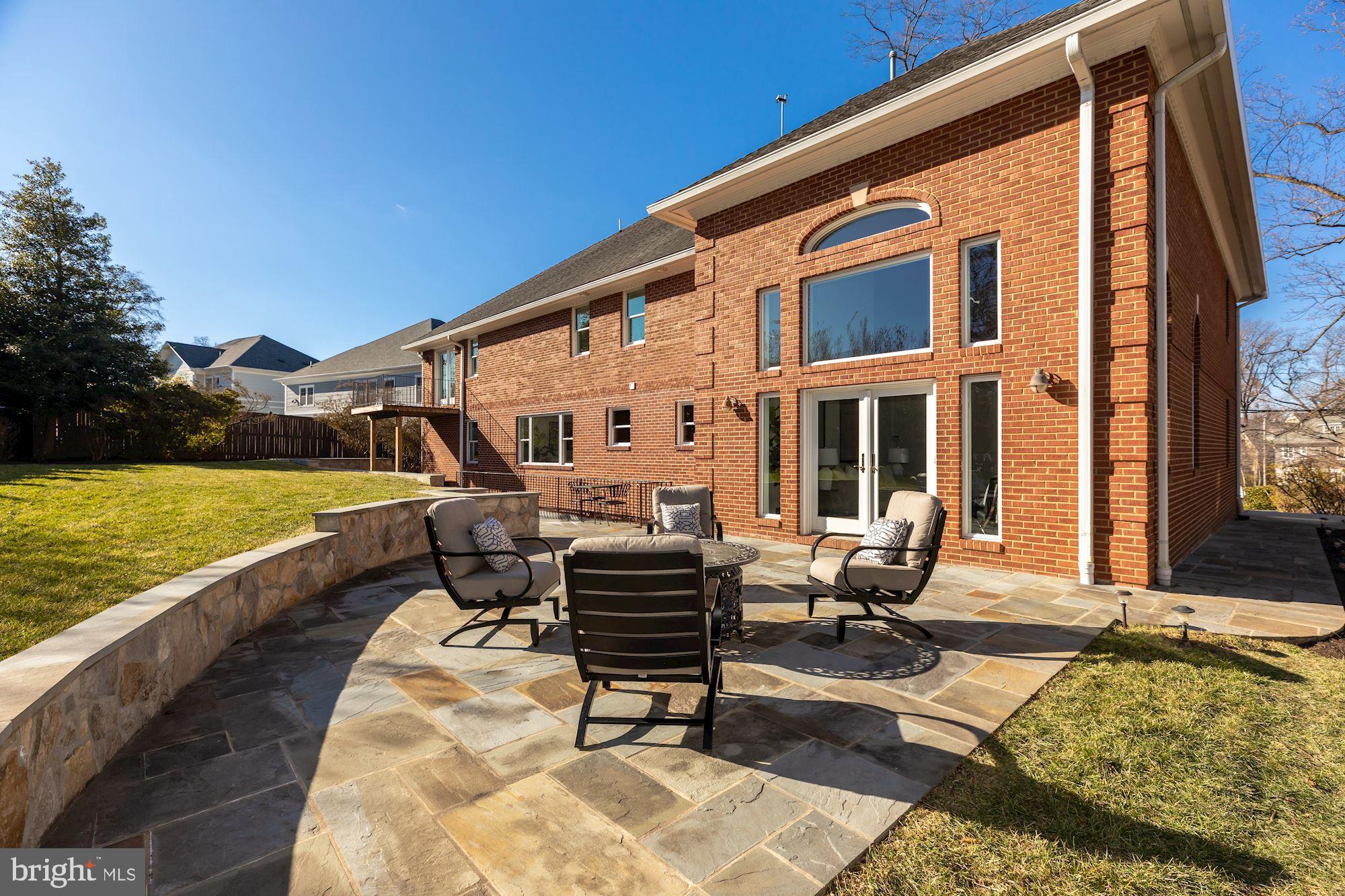 COUNTRY CLUB HILLS - Residential