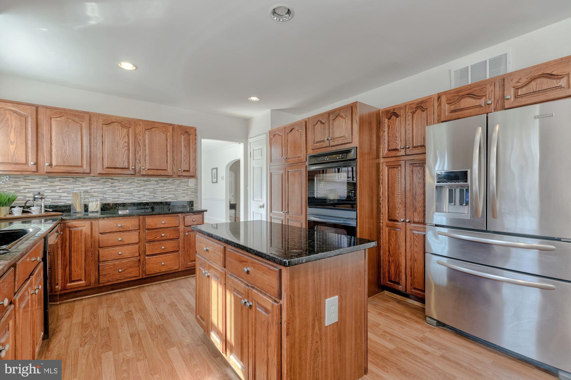 COUNTRY CLUB HILLS - Residential