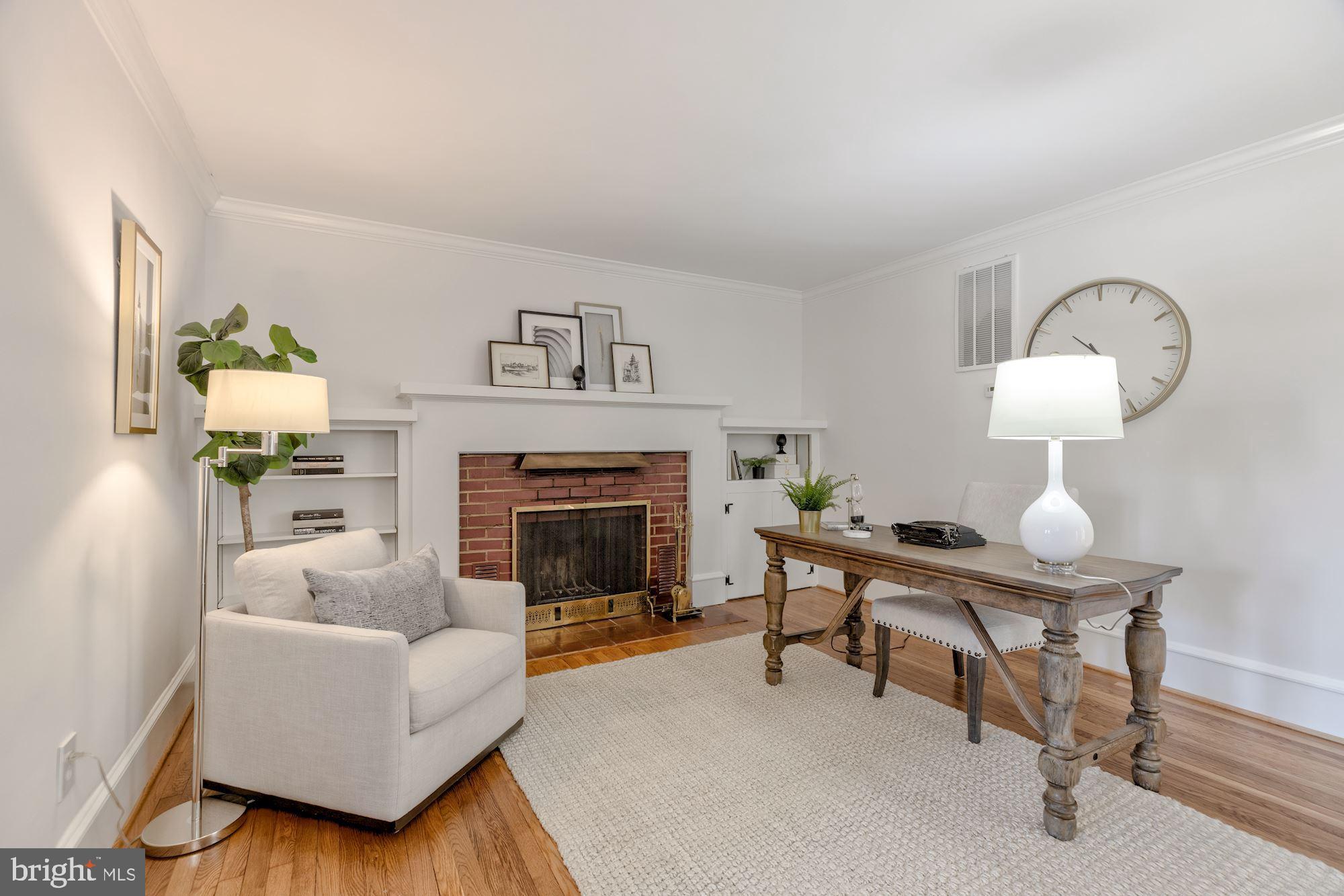 COUNTRY CLUB HILLS - Residential